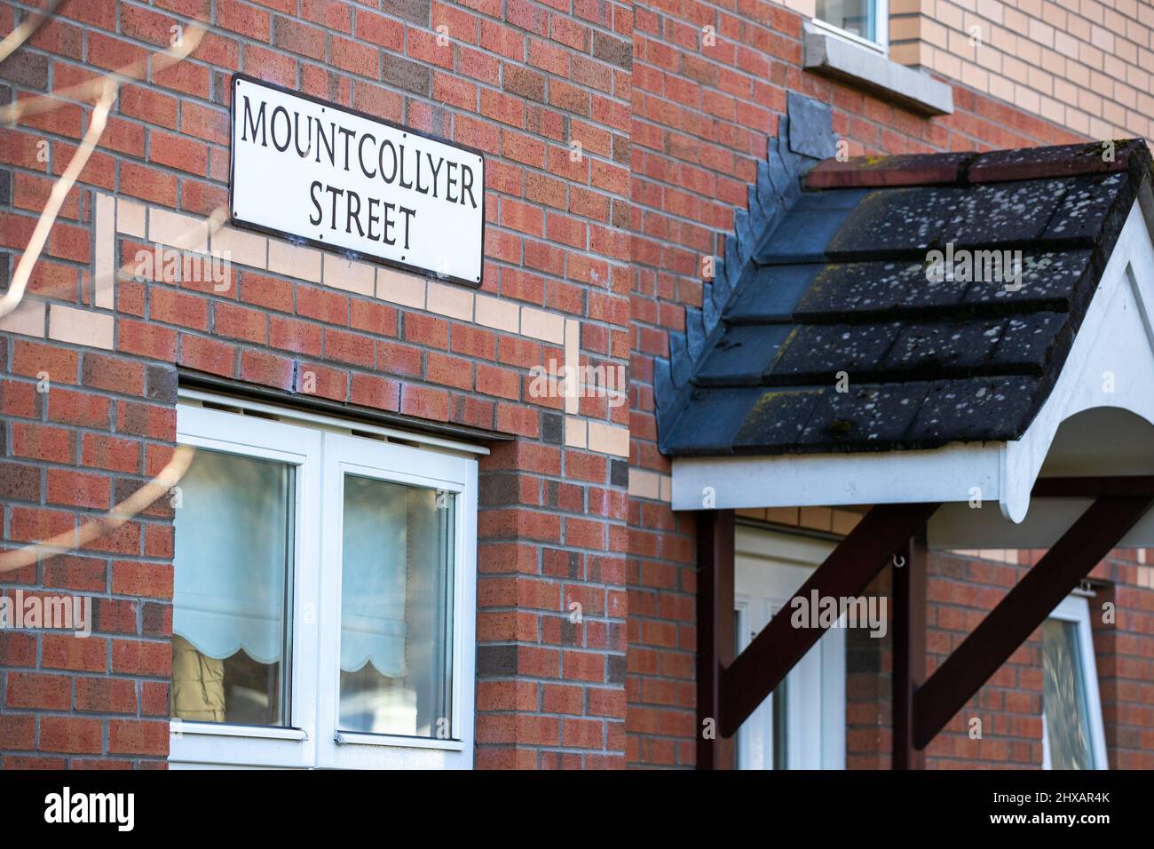 Mountcollyer Street à Belfast, Irlande du Nord. Où le film autobiographique de l'âge de la venue 'Belfast' écrit et réalisé par Kenneth Branagh est mis en place. Banque D'Images