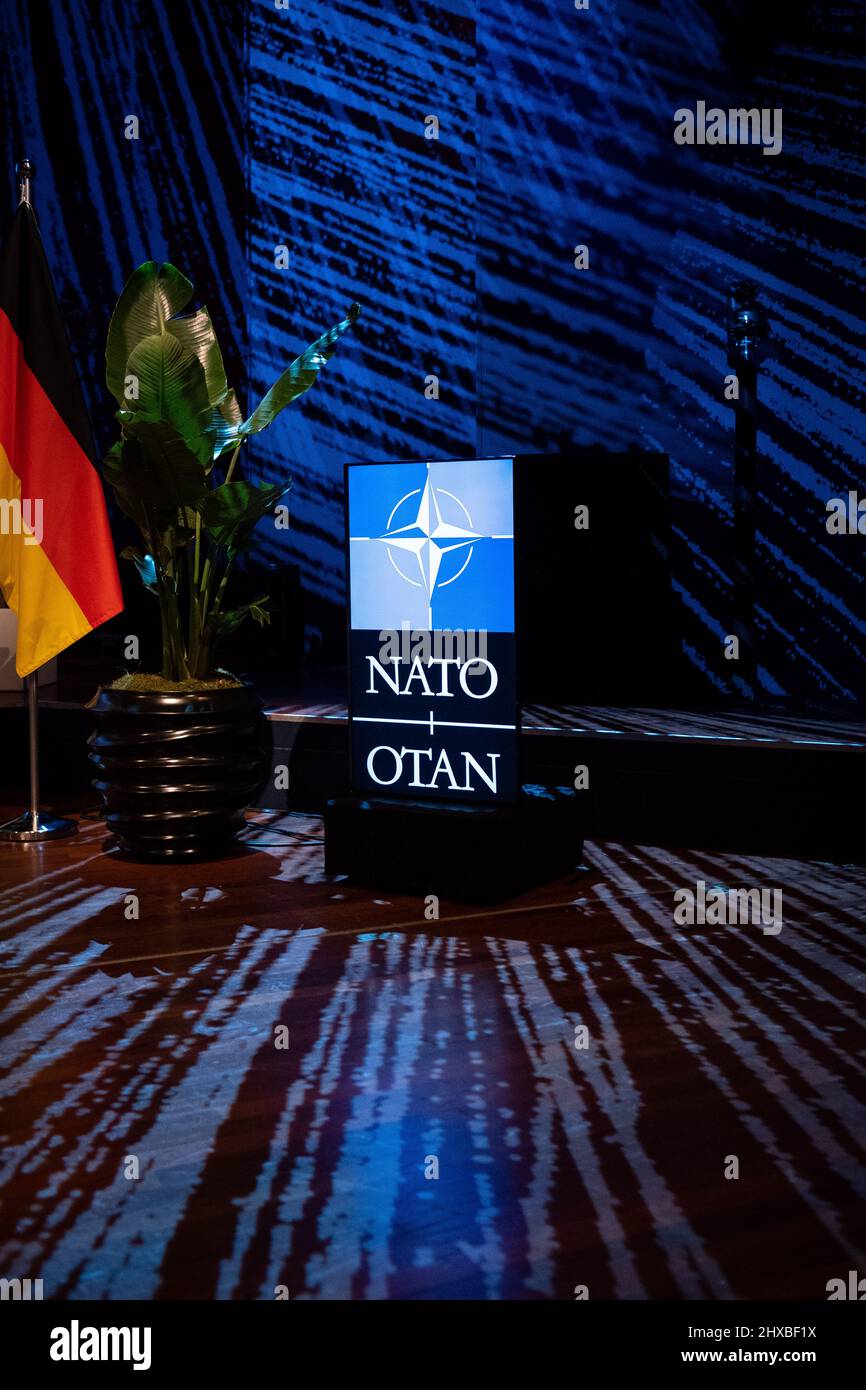La Haye, Hollande, France. 23rd févr. 2022. Séminaire de l'OTAN en arrière-plan avec le Premier ministre des pays-Bas, Mark Rutte, et le Secrétaire général de l'OTAN, Jens Stoltenberg. Le principal sujet était la situation actuelle entre la Russie et l'Ukraine. (Credit image: © Martin Bertrand/Pacific Press via ZUMA Press Wire) Banque D'Images La Haye, Hollande, France. 23rd févr. 2022. Séminaire de l'OTAN en arrière-plan avec le Premier ministre des pays-Bas, Mark Rutte, et le Secrétaire général de l'OTAN, Jens Stoltenberg. Le principal sujet était la situation actuelle entre la Russie et l'Ukraine. (Credit image: © Martin Bertrand/Pacific Press via ZUMA Press Wire) Banque D'Images