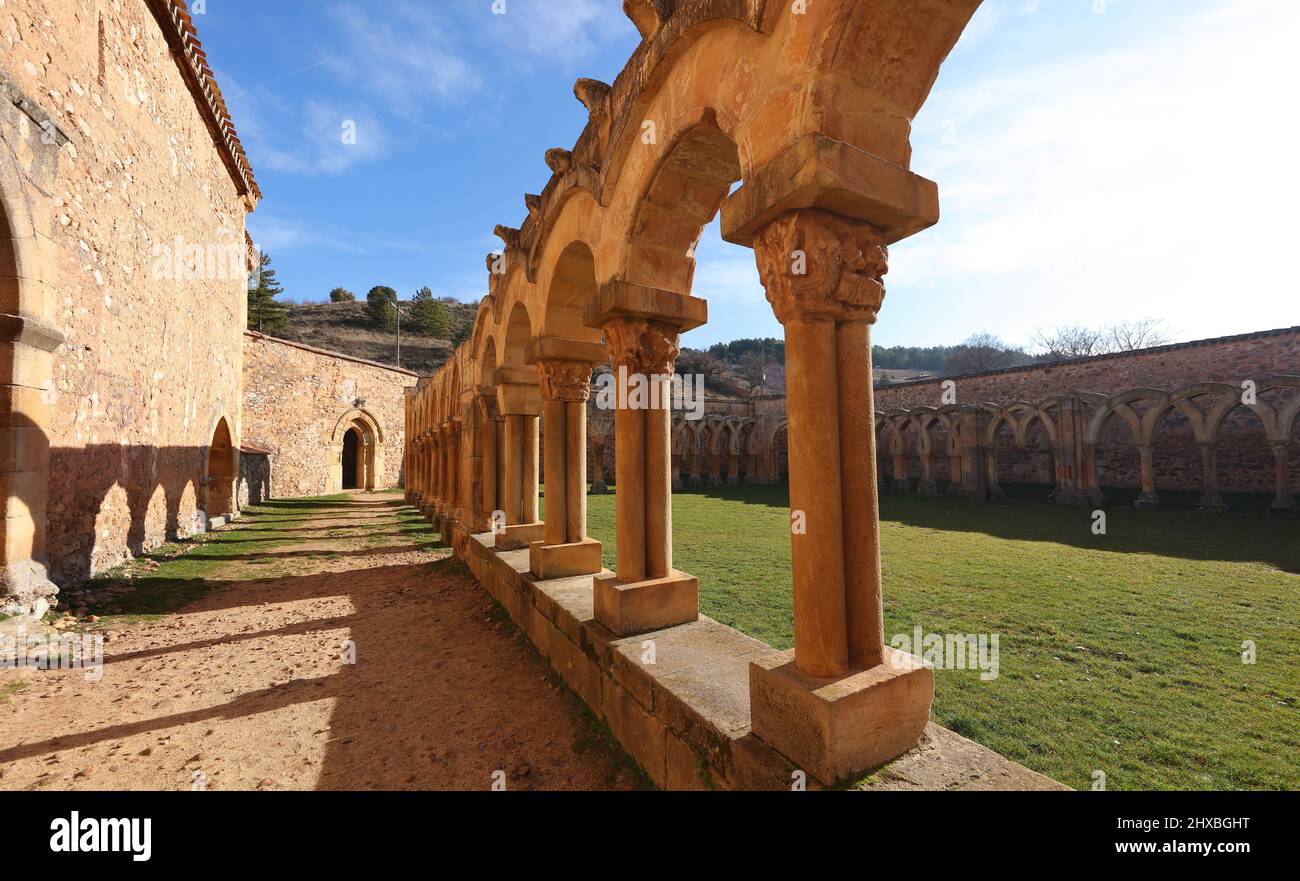 Cette photo a été prise dans le monastère appelé Monasterio de San Juan de Duero, Soria, Castilla y León, Espagne. Banque D'Images