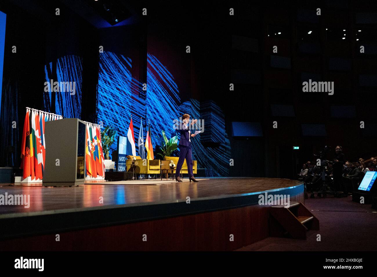 La Haye, Hollande, France. 23rd févr. 2022. Séminaire de l'OTAN en arrière-plan avec le Premier ministre des pays-Bas, Mark Rutte, et le Secrétaire général de l'OTAN, Jens Stoltenberg. Le principal sujet était la situation actuelle entre la Russie et l'Ukraine. (Credit image: © Martin Bertrand/Pacific Press via ZUMA Press Wire) Banque D'Images La Haye, Hollande, France. 23rd févr. 2022. Séminaire de l'OTAN en arrière-plan avec le Premier ministre des pays-Bas, Mark Rutte, et le Secrétaire général de l'OTAN, Jens Stoltenberg. Le principal sujet était la situation actuelle entre la Russie et l'Ukraine. (Credit image: © Martin Bertrand/Pacific Press via ZUMA Press Wire) Banque D'Images