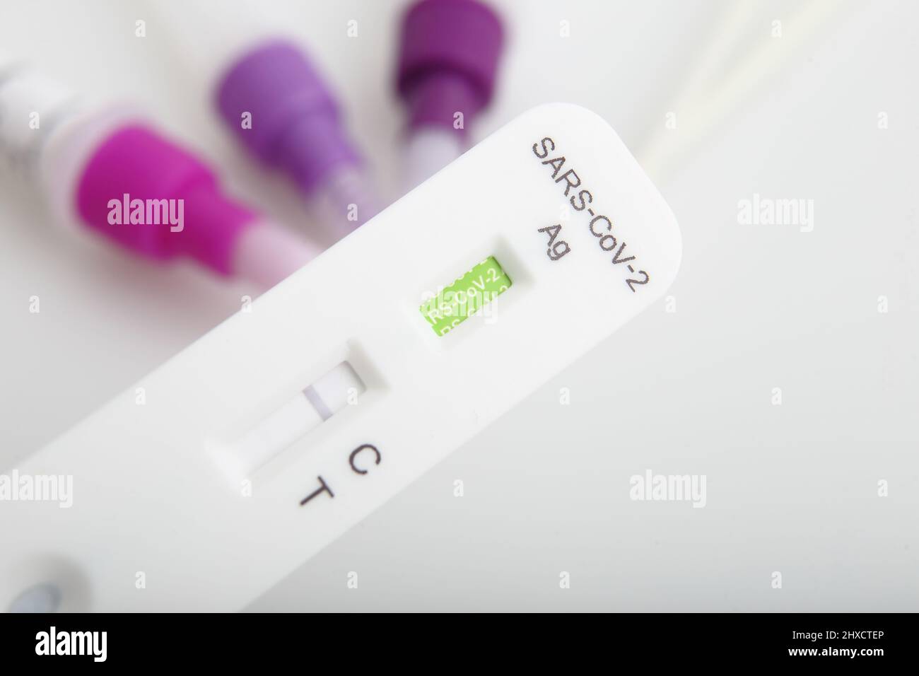 test covid du sras positif Banque D'Images
