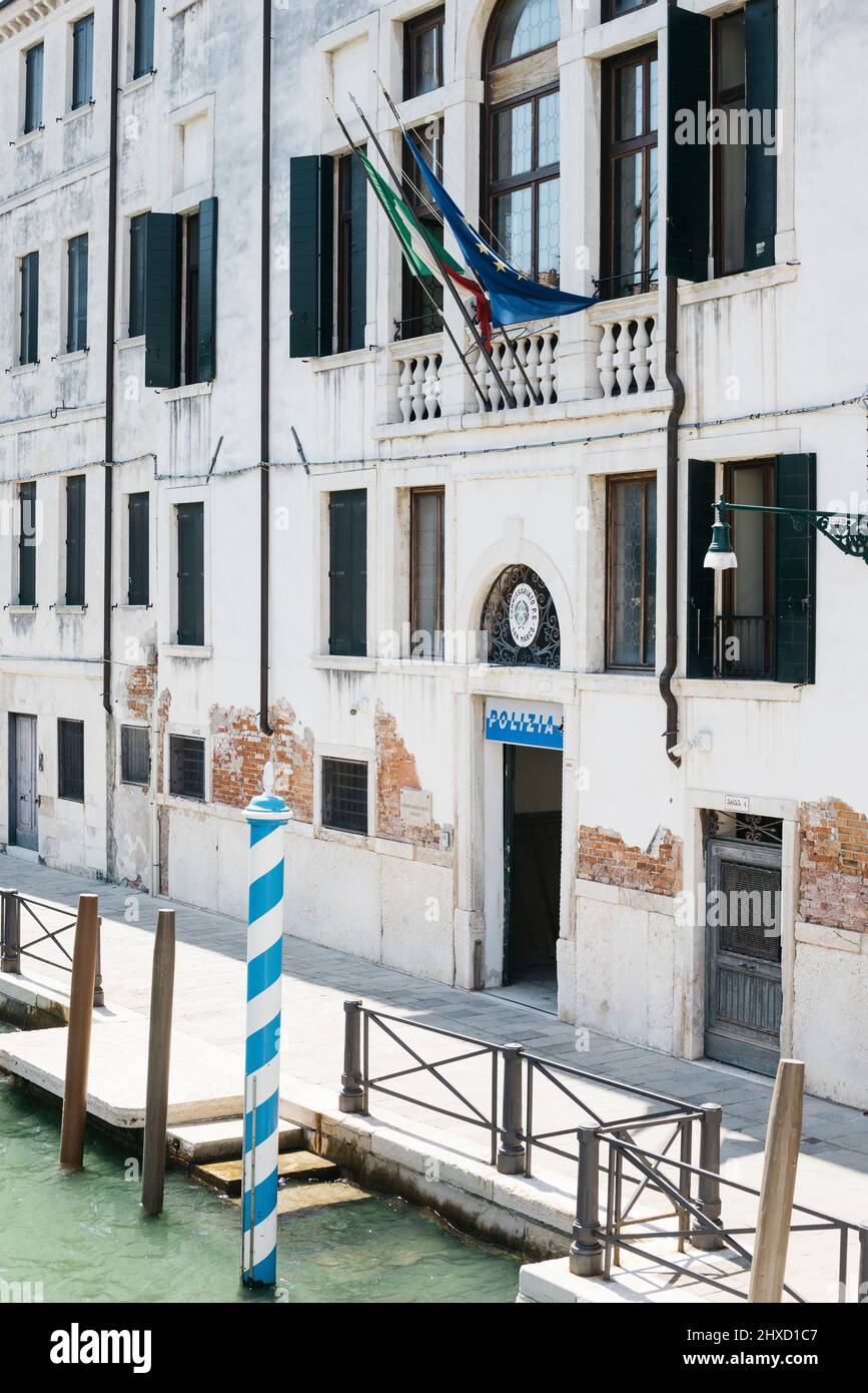 Vue sur le bâtiment de la Polizia de Stato à Venise, Italie Banque D'Images