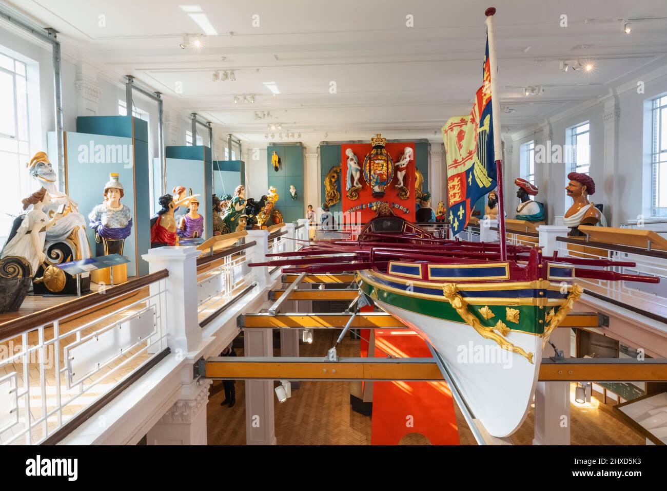 Angleterre, Hampshire, Portsmouth, chantier naval historique de Portsmouth, la Sir Donald Gosling Victory Gallery, vue intérieure des figures historiques du navire Banque D'Images