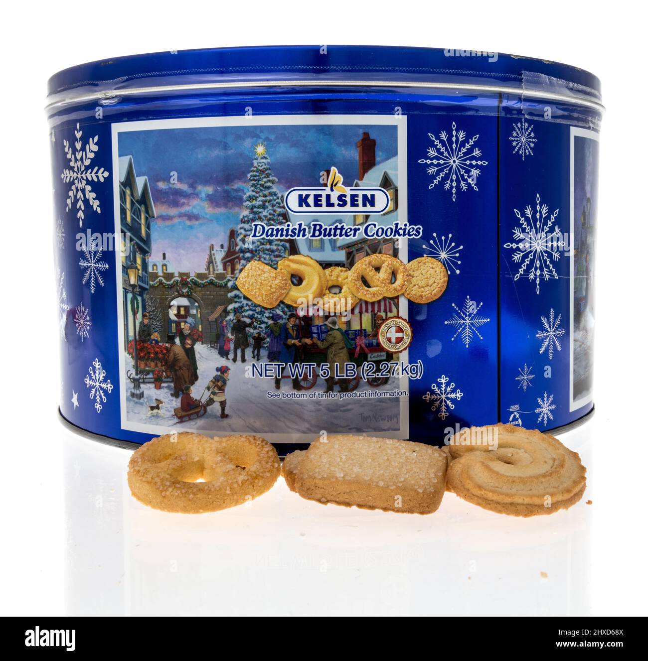 Winneconne, WI -6 mars 2021 : un paquet de biscuits au beurre danois Kelson sur un fond isolé Banque D'Images