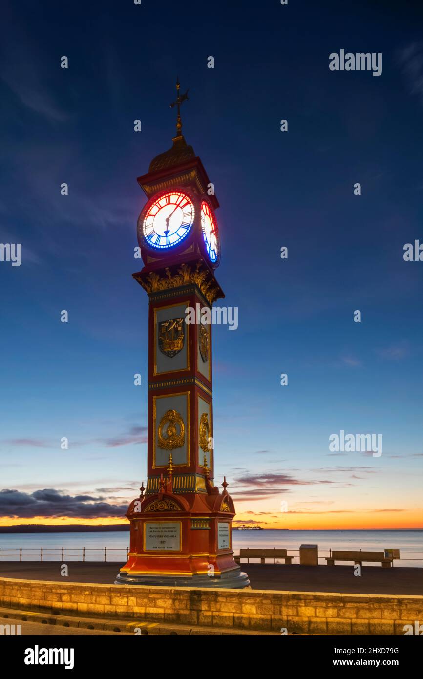 Angleterre, Dorset, Weymouth, l'Esplanade de Weymouth, la Tour de l'horloge jubilaire érigée en 1888 pour commémorer le Jubilé d'or de la reine Victoria Banque D'Images