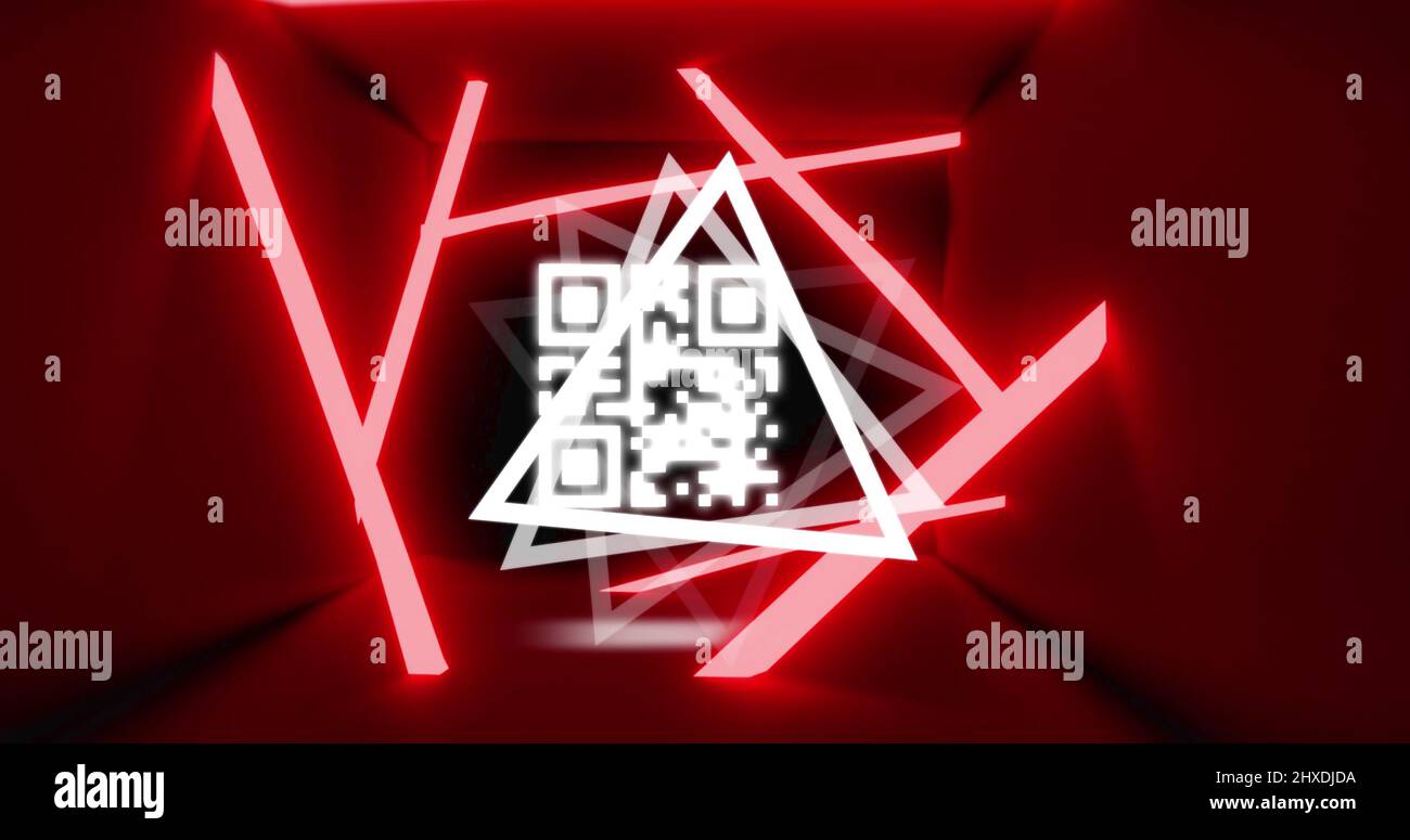 Image d'un code qr lumineux sur des formes géométriques au néon Banque D'Images