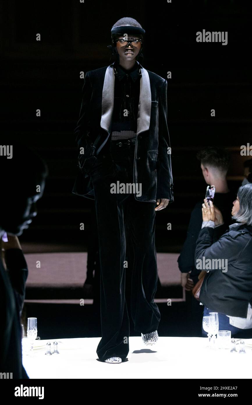 BURBERRY Fall/Winter 2022-23 Runway - Londres, Royaume-Uni. 11/03/2022 Banque D'Images