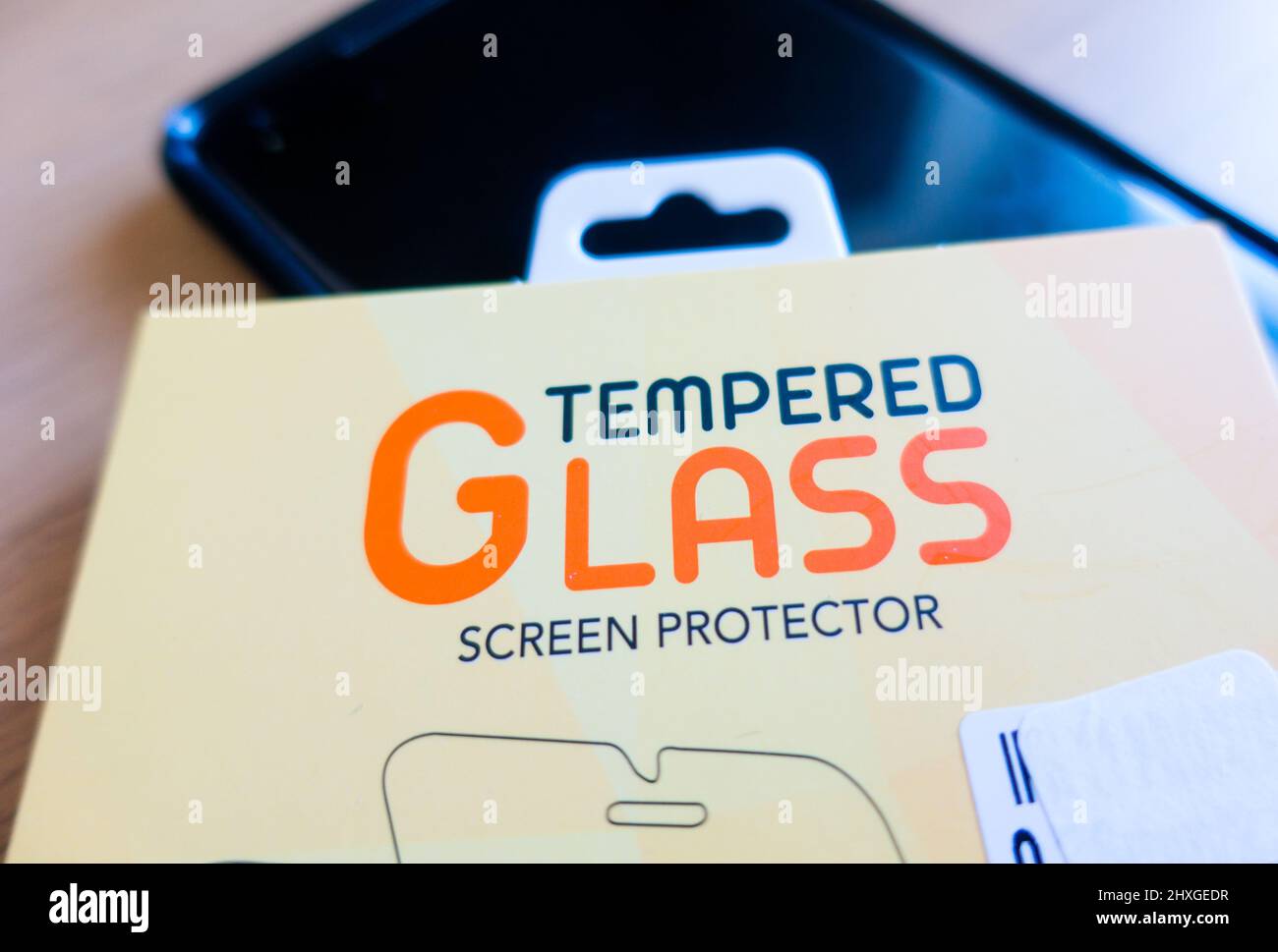 Protecteur d'écran en verre trempé pour smartphone Banque D'Images