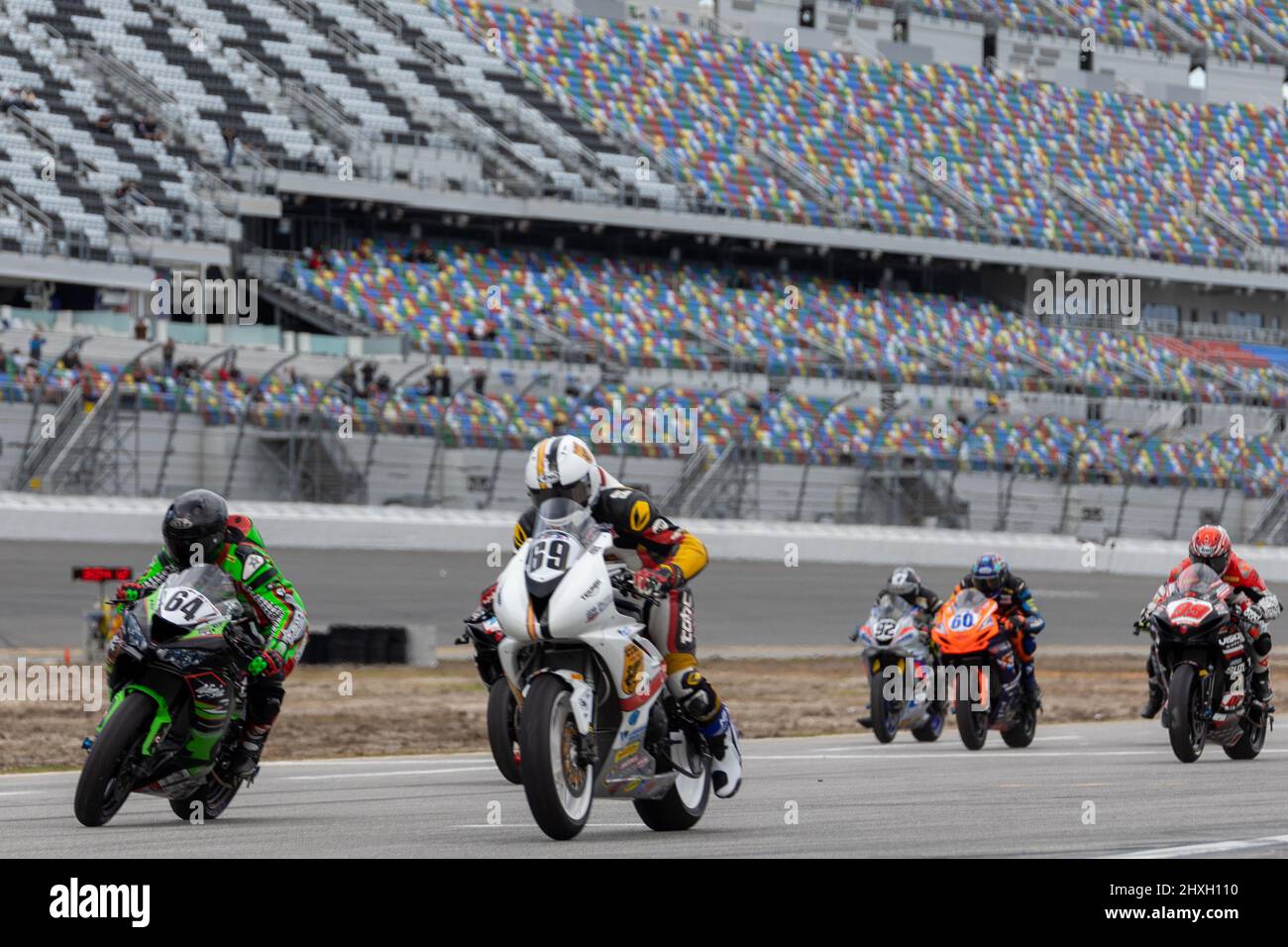 Daytona Beach, Floride, États-Unis. 12th mars 2022. 69 Danny Eslick traverse la piste pendant le Daytona 200 au Daytona International Speedway à Daytona Beach, en Floride. 2022, MotoAmerica, stade de l'AMA Superbike et de la série de courses automobiles sur route la plus importante d'Amérique du Nord. Credit: Yaroslav Sabitov/Oui Market Media/Alamy Live News Banque D'Images