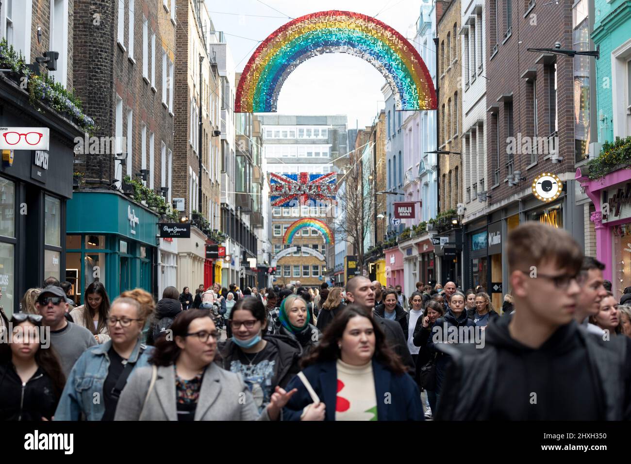 La vie quotidienne des gens à Londres comme les restrictions COVID ont été levées. Copyright Belinda Jiao jiao.bilin@gmail.com 07598931257 https://www.belindajiao.co Banque D'Images