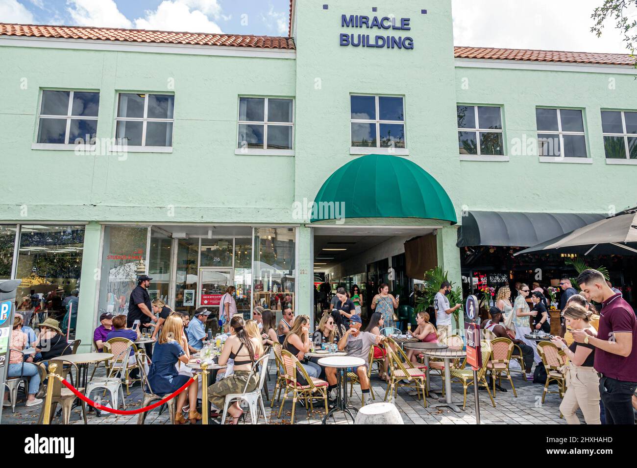 Coral Gables Florida Coral Way Miami Carnaval on the Miracle Mile annuel hispanique Street festival carnaval vendeurs stall stands stand stands stands cabines fr Banque D'Images