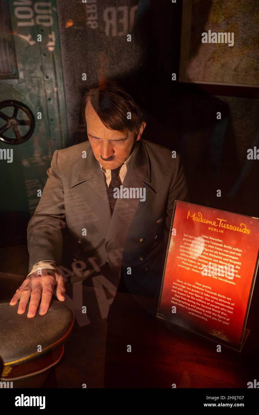 Adolf Hitler cire dans le musée de cire de Madame Tussauds Berlin à Berlin, Allemagne. Banque D'Images