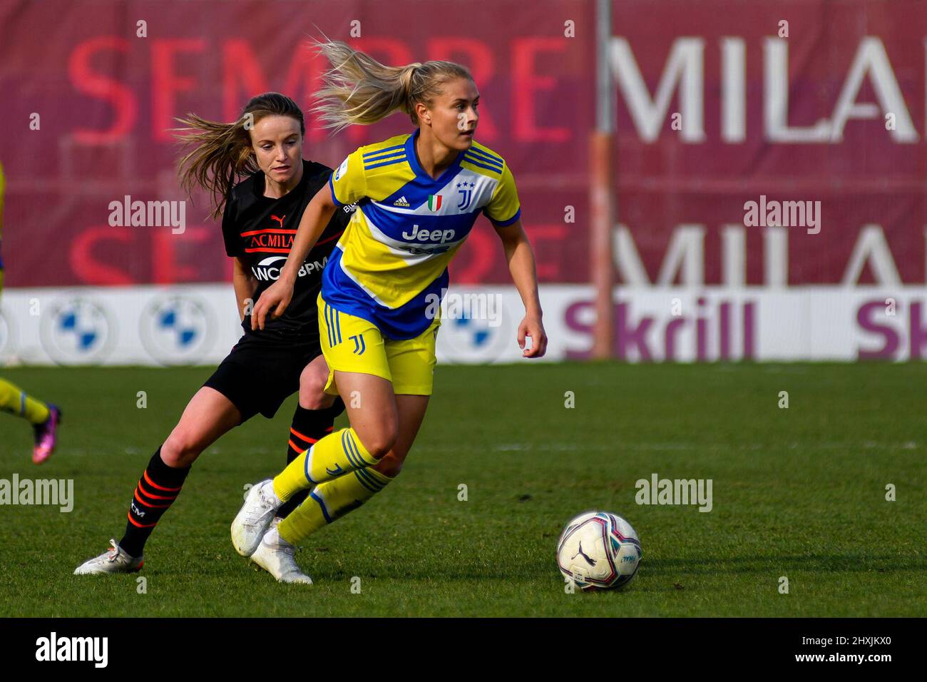 12 mars 2022, Milan, Italie: COPPA Italia Femminile 2022.Semifinale.Milan-Juventus..Amanda Nilden avec ballon (photo par Andrea Amato/Pacific Press) (image de crédit: © Andrea Amato/Pacific Press via ZUMA Press Wire) Banque D'Images