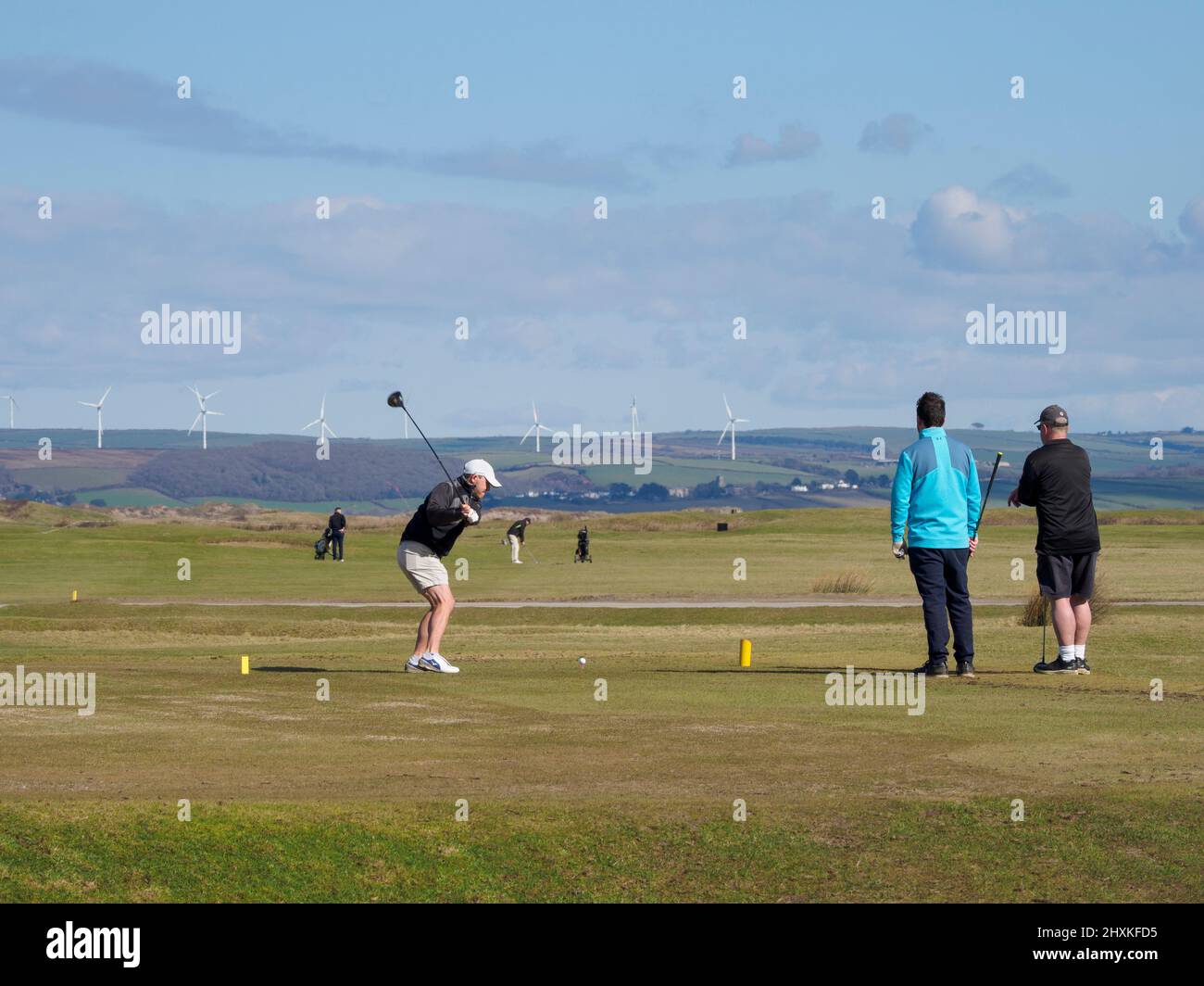 Golfeur en train de partir, le Royal North Devon Golf Club, Westward Ho!, Devon, Royaume-Uni Banque D'Images