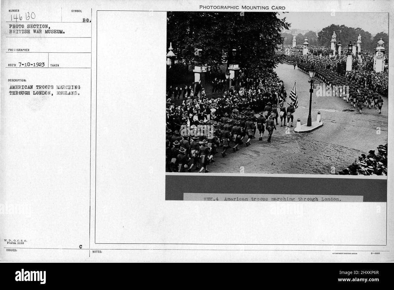 Les troupes américaines défilent à Londres, en Angleterre. Collection de photographies de la première Guerre mondiale, 1914-1918 qui décrivent les activités militaires des forces armées et du personnel britanniques et d'autres nations pendant la première Guerre mondiale Banque D'Images