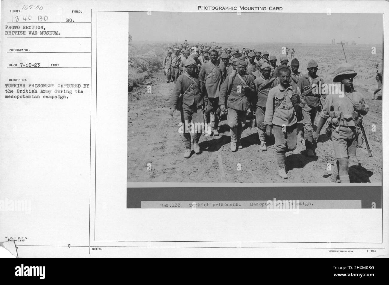 Prisonniers turcs capturés par l'armée britannique pendant la campagne mésopotamienne. Collection de photographies de la première Guerre mondiale, 1914-1918 qui décrivent les activités militaires des forces armées et du personnel britanniques et d'autres nations pendant la première Guerre mondiale Banque D'Images