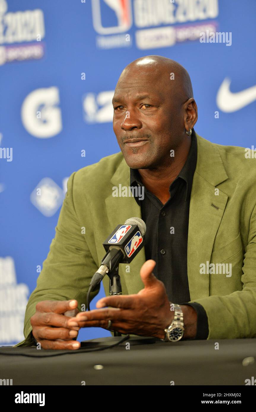 Michael Jordan assiste à une conférence de presse Banque D'Images