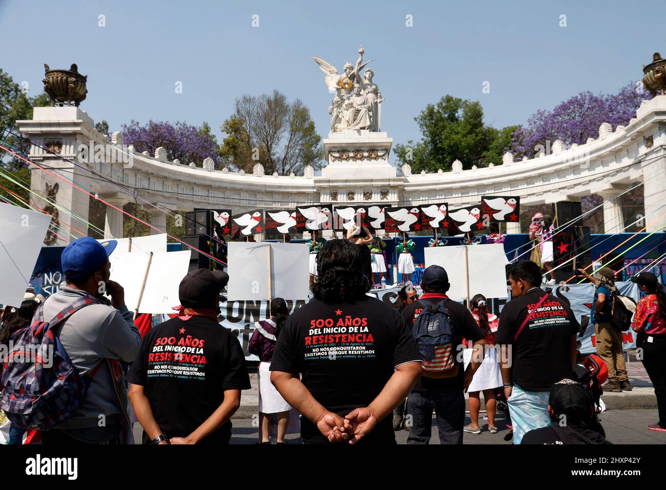 Non exclusif: MEXICO, MEXIQUE - 13 MARS 2022: Les partisans de l'Armée zapatiste de libération nationale et des communautés indigènes (EZLN) prennent pa Banque D'Images