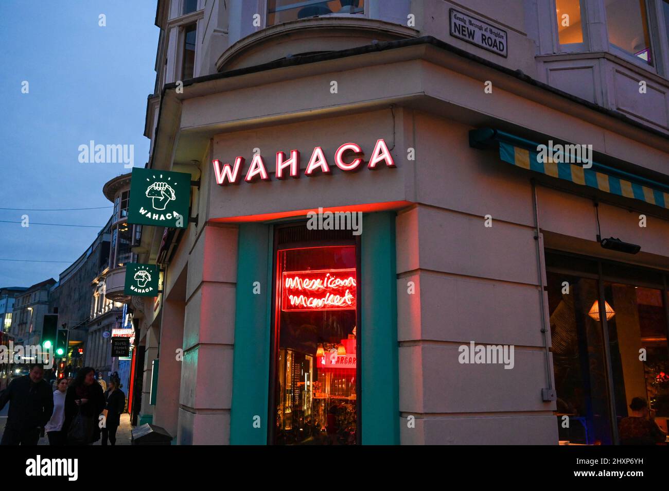 Le restaurant Wachaca Mexican Street Food se trouve à l'angle de North Street et de New Road Brighton UK Banque D'Images