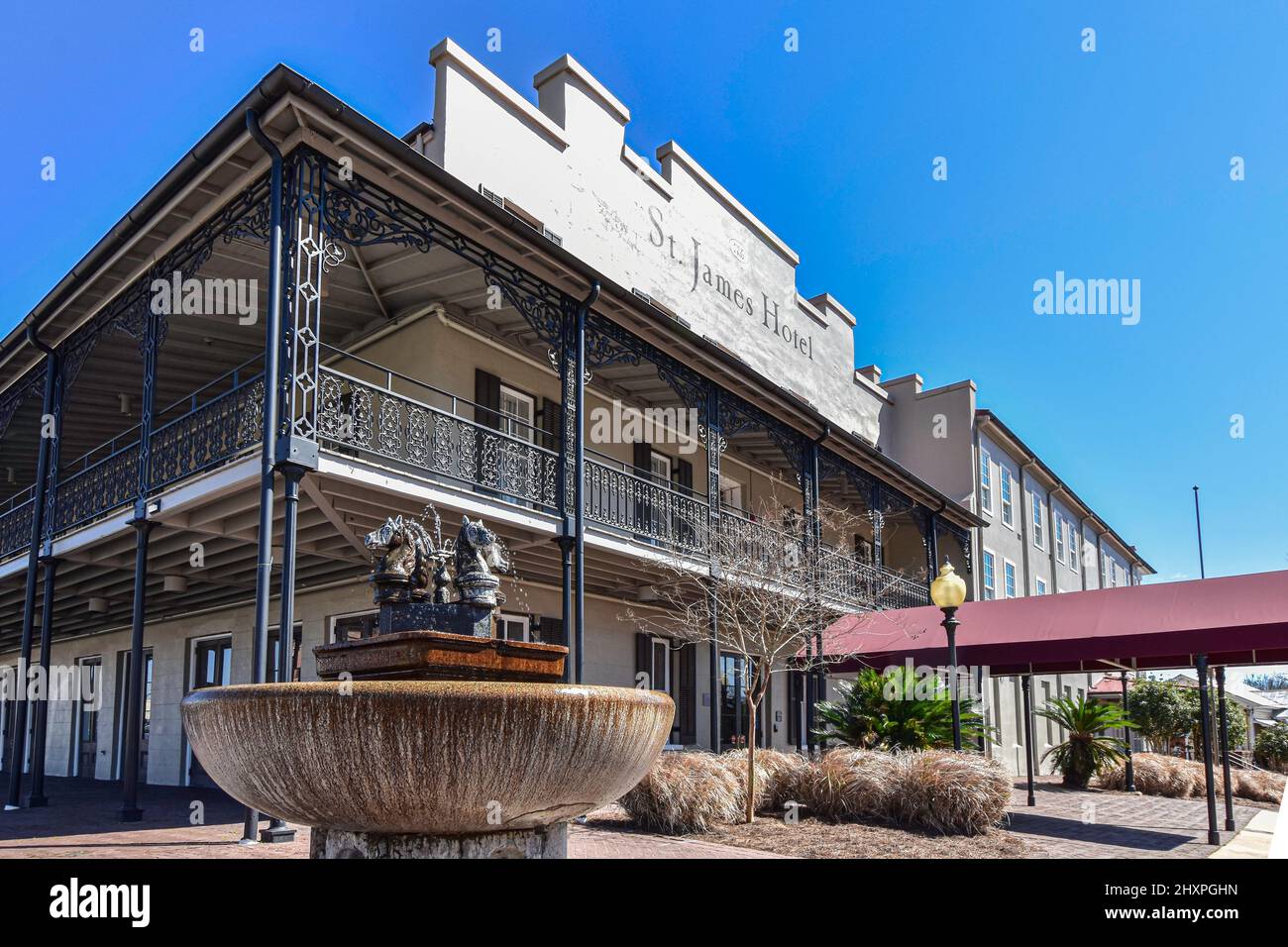 Selma Alabama Usa 1 Mars 22 Vue A Angle Bas De L Historique St James Hotel Sur L Alabama River A Selma A Ouvert Ses Portes En 17 Photo Stock Alamy