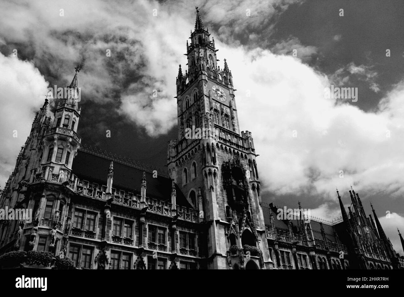 Le Neue Rathaus (nouvel hôtel de ville) est un magnifique bui néo-gothique Banque D'Images