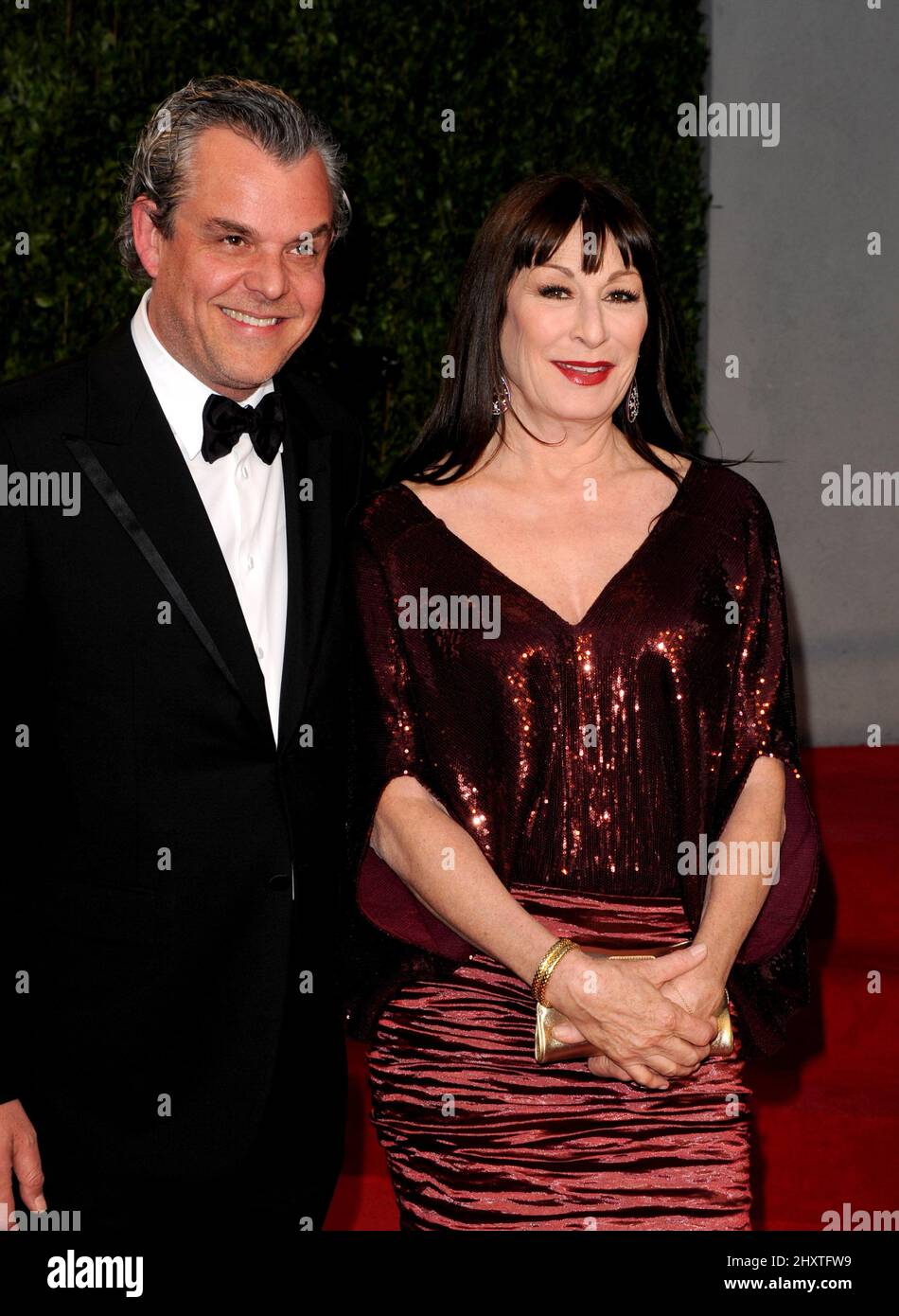 Danny Huston et sa sœur Anjelica Huston assistaient à la Vanity Fair Oscar  Party 2011 organisée par Graydon carter à l'hôtel Sunset Tower de Los  Angeles, aux États-Unis Photo Stock - Alamy