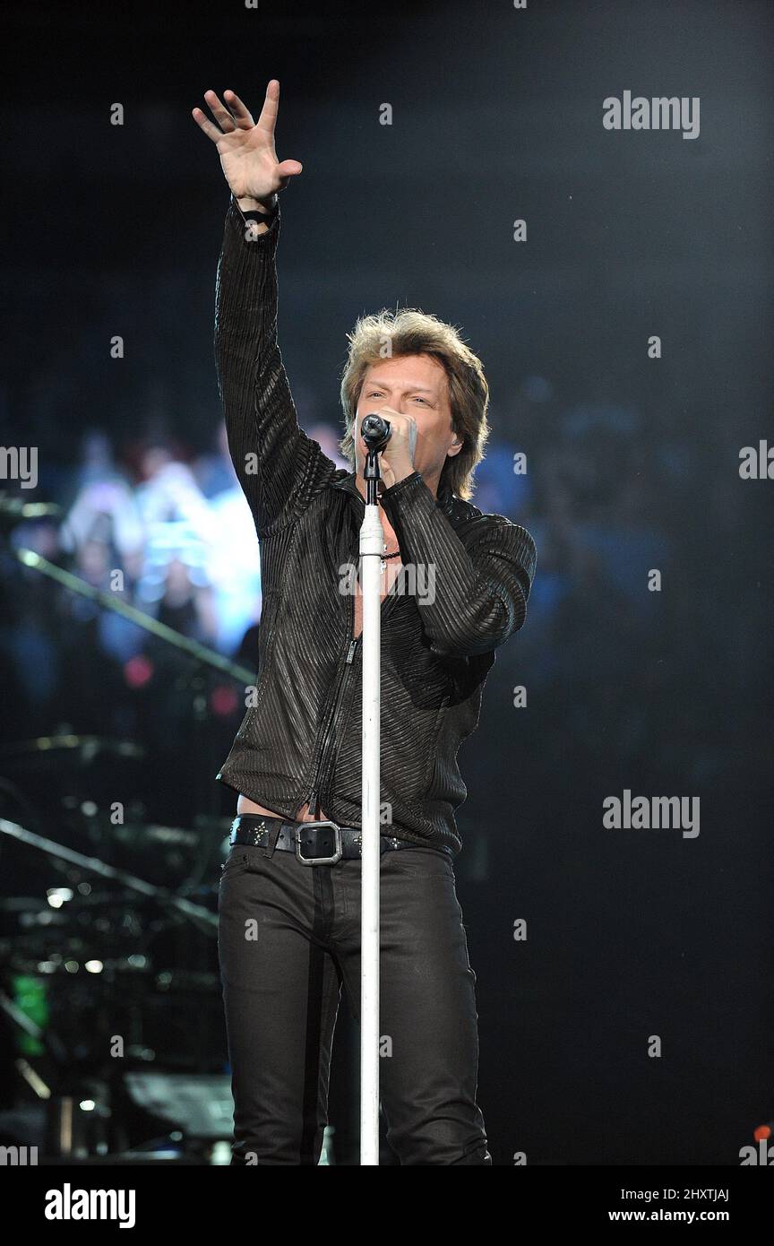 Jon bon Jovi, du groupe bon Jovi, se produit en direct à la TD Banknorth Garden Arena, Massachusetts Banque D'Images