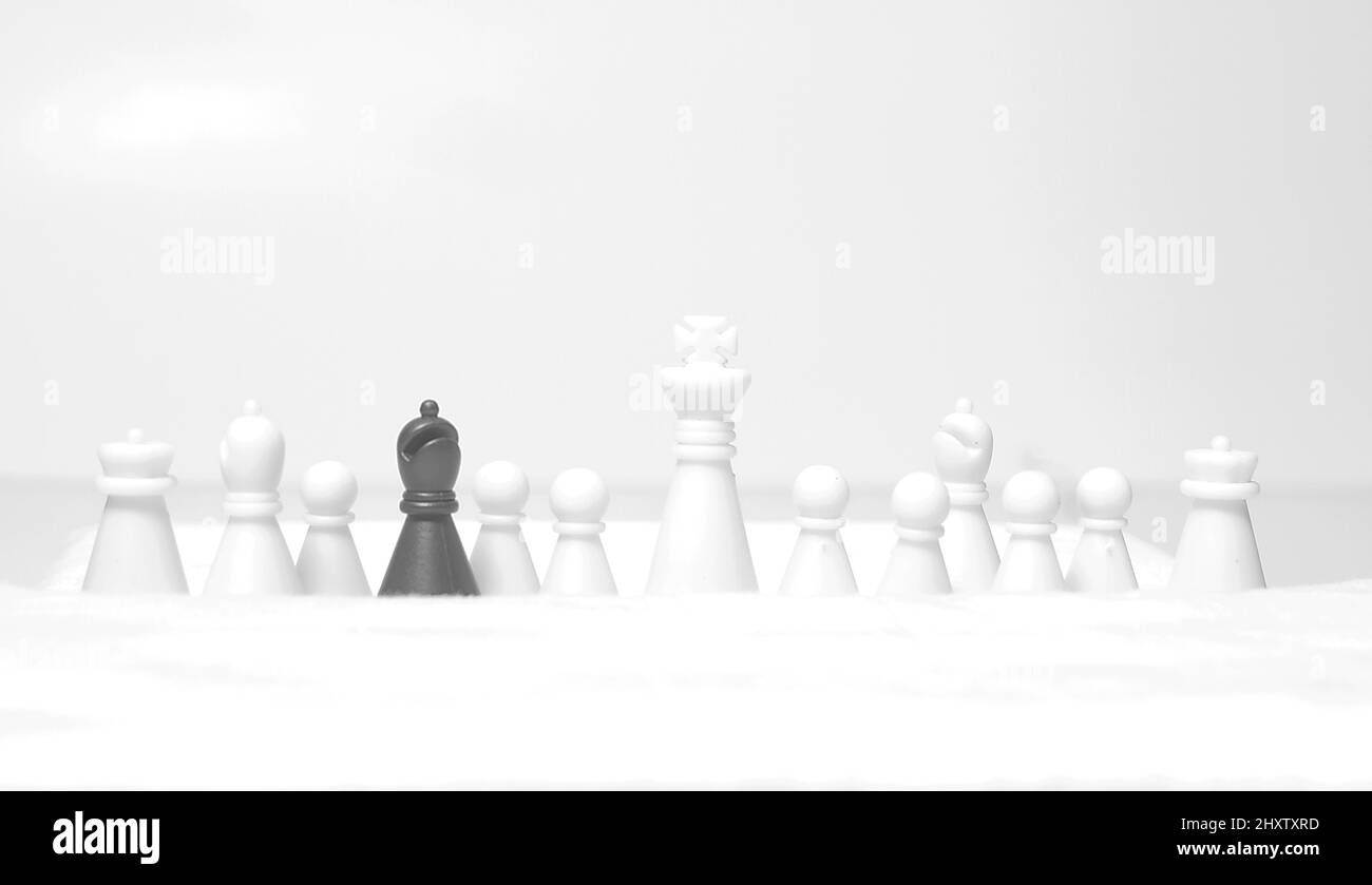 Illustration de figures d'échecs sur fond blanc Banque D'Images