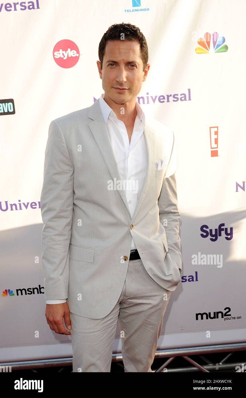 Sasha Roiz à la NBC Universal TCA 2011 Press Tour All-Star Party à l'hôtel SLS de Los Angeles, Californie. Banque D'Images