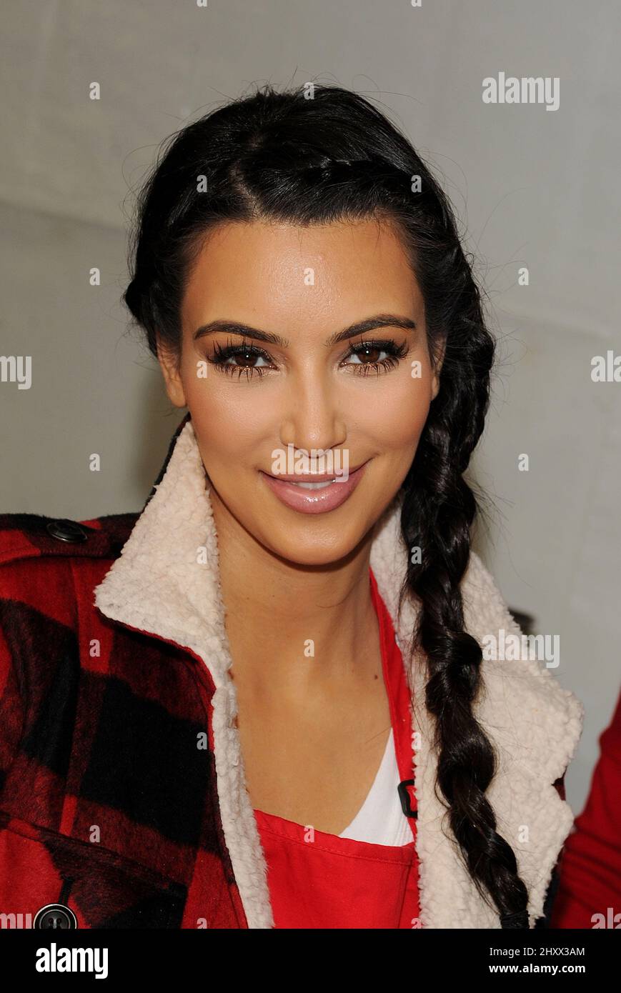 Kim Kardashian assistant à L'action de grâce DE LA Mission 'sans-abri' tenue sur Skid Row à Los Angeles, États-Unis. Banque D'Images