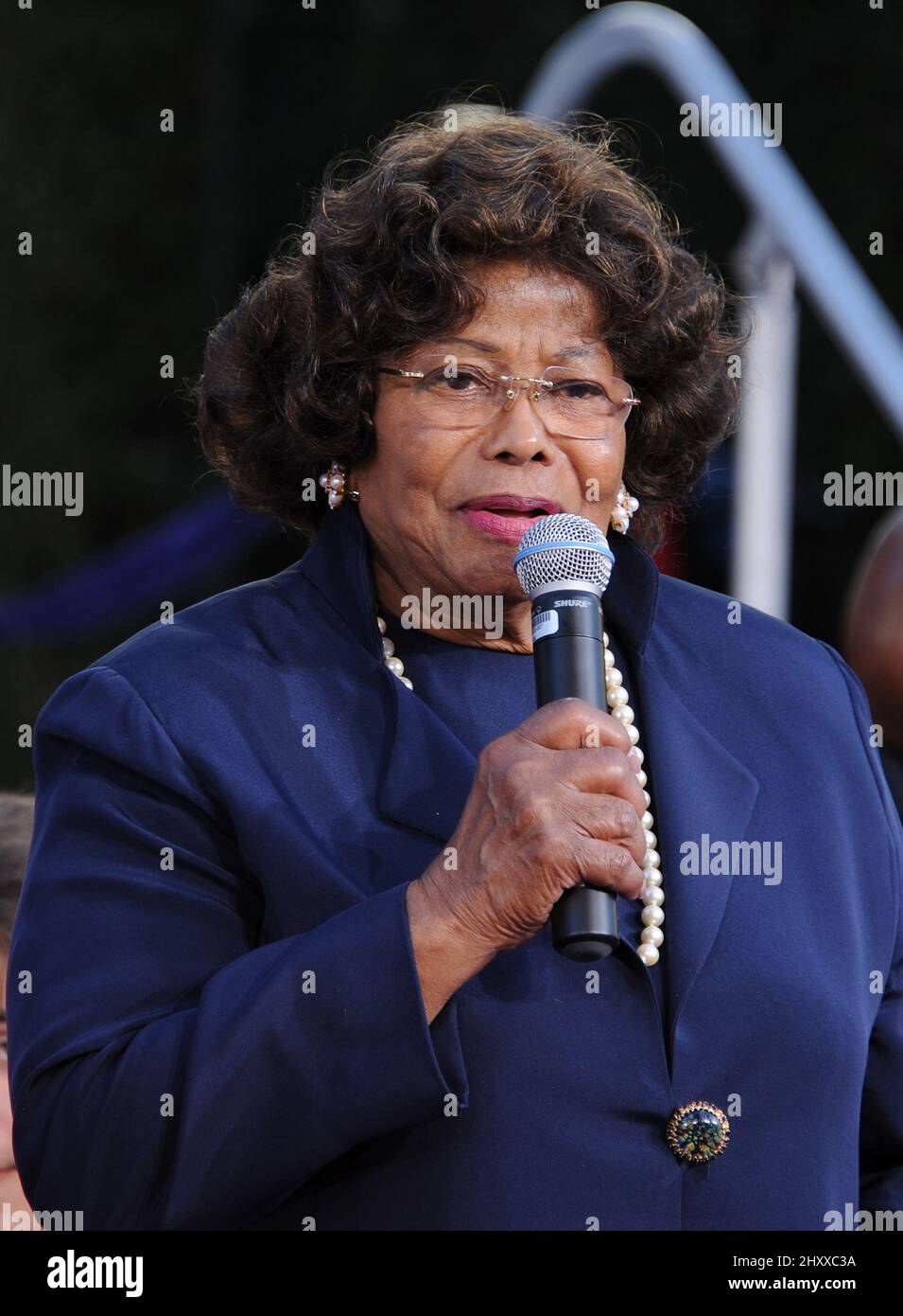 Katherine Jackson en tant que domaine de Michael Jackson célèbre « le roi de la pop » avec une cérémonie de main & Footprint au Grauman's Chinese Theatre à Los Angeles, États-Unis. Banque D'Images