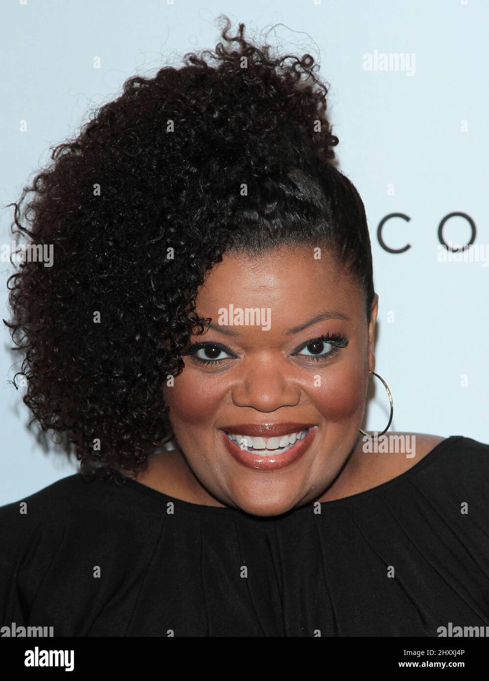 Yvette Nicole Brown lors du déjeuner annuel 5th DES femmes noires ESSENCE à Hollywood, qui s'est tenu à l'hôtel Beverly Hills, en Californie Banque D'Images