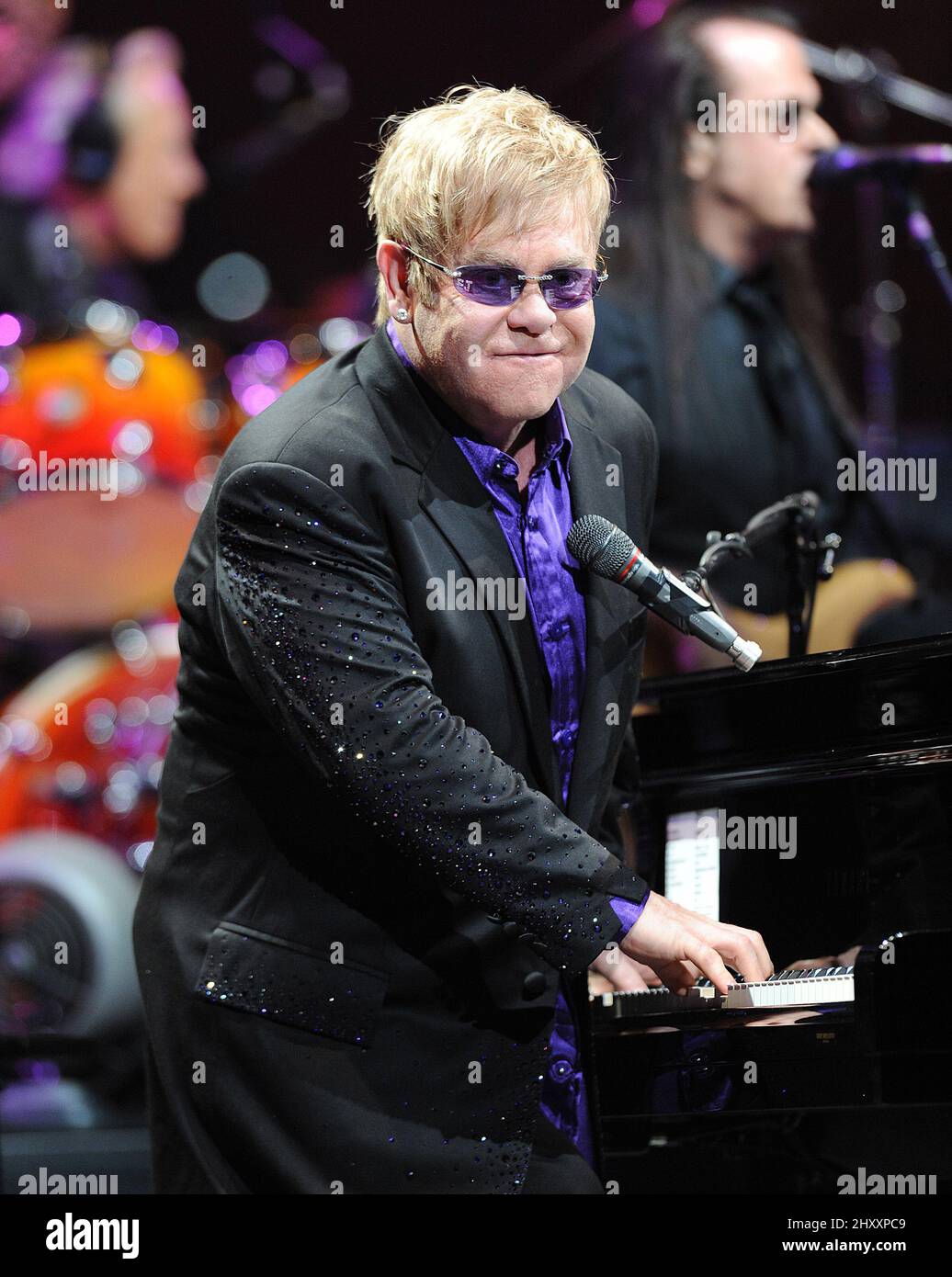 Elton John joue en concert à la PNC Arena de Raleigh, en Caroline du Nord, aux États-Unis. Banque D'Images