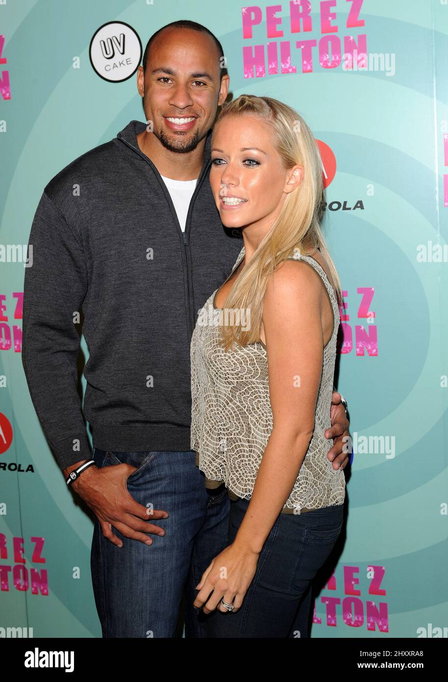 Kendra Wilkinson et son mari Hank Baskett lors de la fête d'anniversaire Mad Hatter organisée par Perez Hilton au Siren Studio, en Californie Banque D'Images