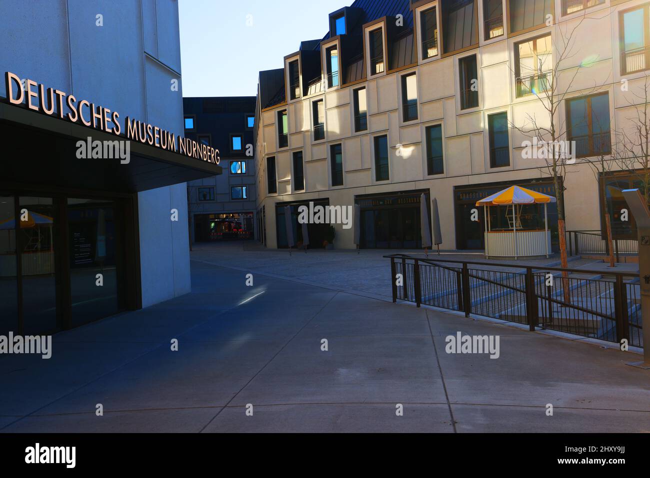 Zukunft, Kunst, Nürnberg moderne Architektur beim Zukunftsmuseum oder Deutschen Museum in der Innenstadt oder Altstadt von Nuernberg, Franken, Bayern Banque D'Images