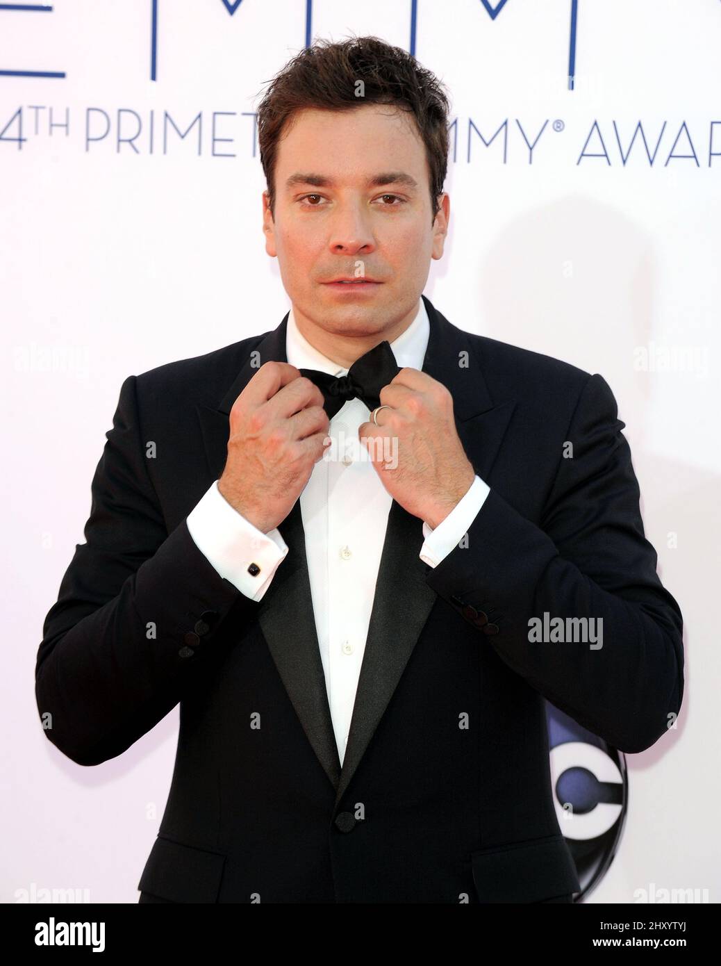 Jimmy Fallon assiste aux Primetime Emmy Awards 64th qui se tiennent au Nokia Theatre, à Los Angeles. Banque D'Images