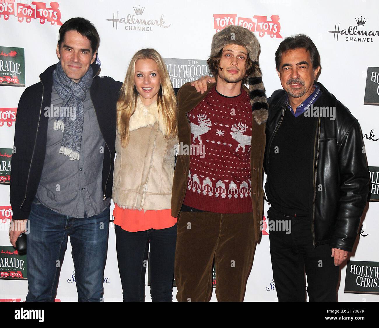 Thomas Gibson, A.J. Cuisinier, Matthew Gray Gubler, Joe Mantegna arrivant au Hollywood Christmas Parade 2012 à Hollywood, Californie. Banque D'Images