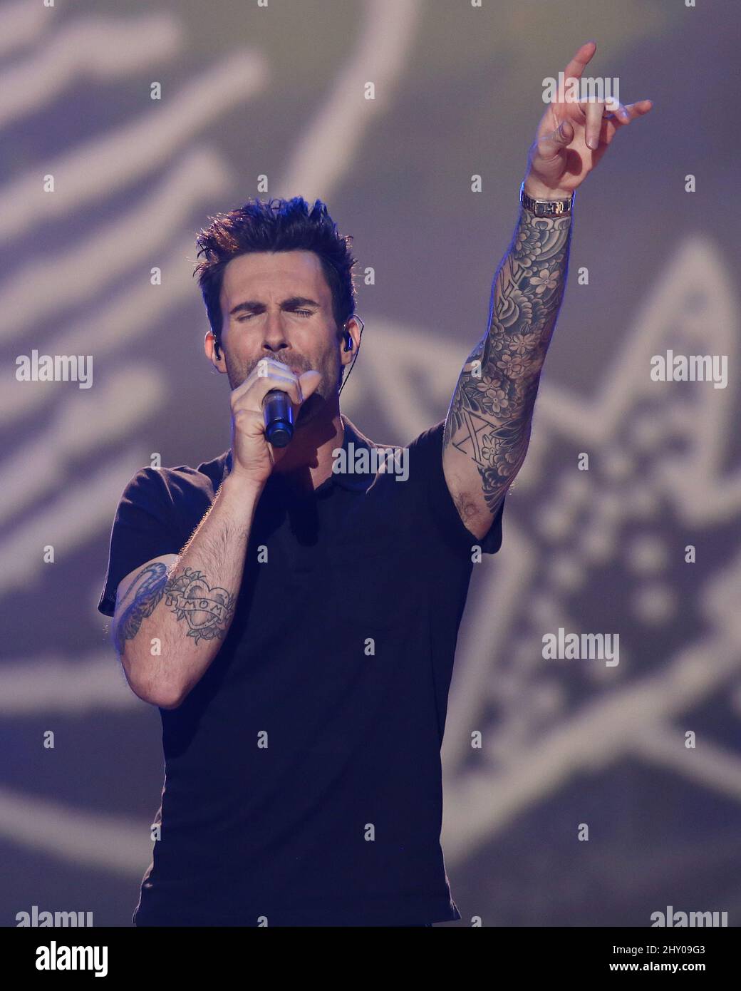 Adam Levine de Maroon 5 sur scène pendant le concert des nominations GRAMMY Live!! - Compte à rebours de la plus grande nuit de musique' tenue à la Bridgestone Arena à Nashville, Etats-Unis. Banque D'Images