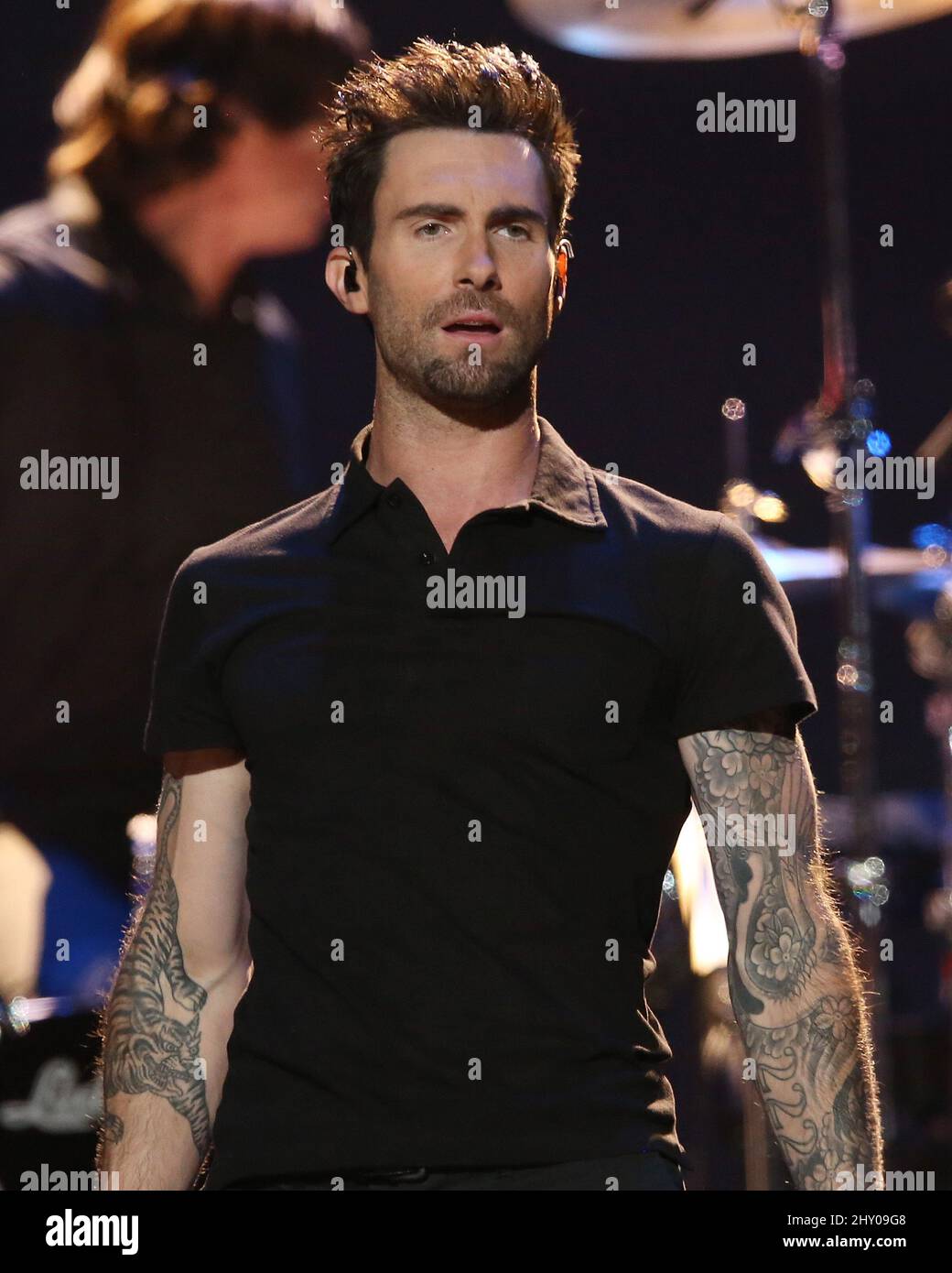 Adam Levine de Maroon 5 sur scène pendant le concert des nominations GRAMMY Live!! - Compte à rebours de la plus grande nuit de musique' tenue à la Bridgestone Arena à Nashville, Etats-Unis. Banque D'Images