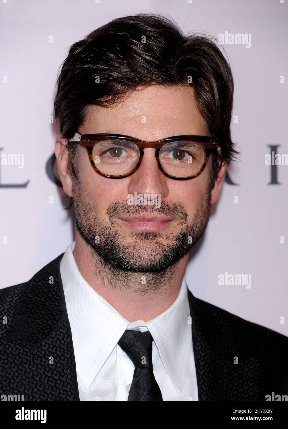 Gale Harold assiste à une photocall pour une exposition de bijoux Bvlgari d'Elizabeth Taylor à Beverly Hills, Californie. Banque D'Images