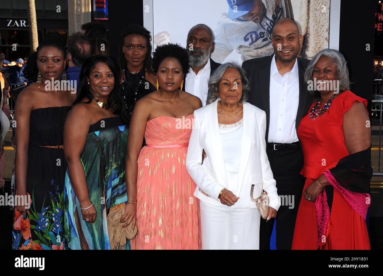 Rachel Robinson et sa famille assistent à '42' The True Story of a American Legend Premiere, qui a eu lieu au TCL Chinese Theatre de Los Angeles, aux Etats-Unis. Banque D'Images