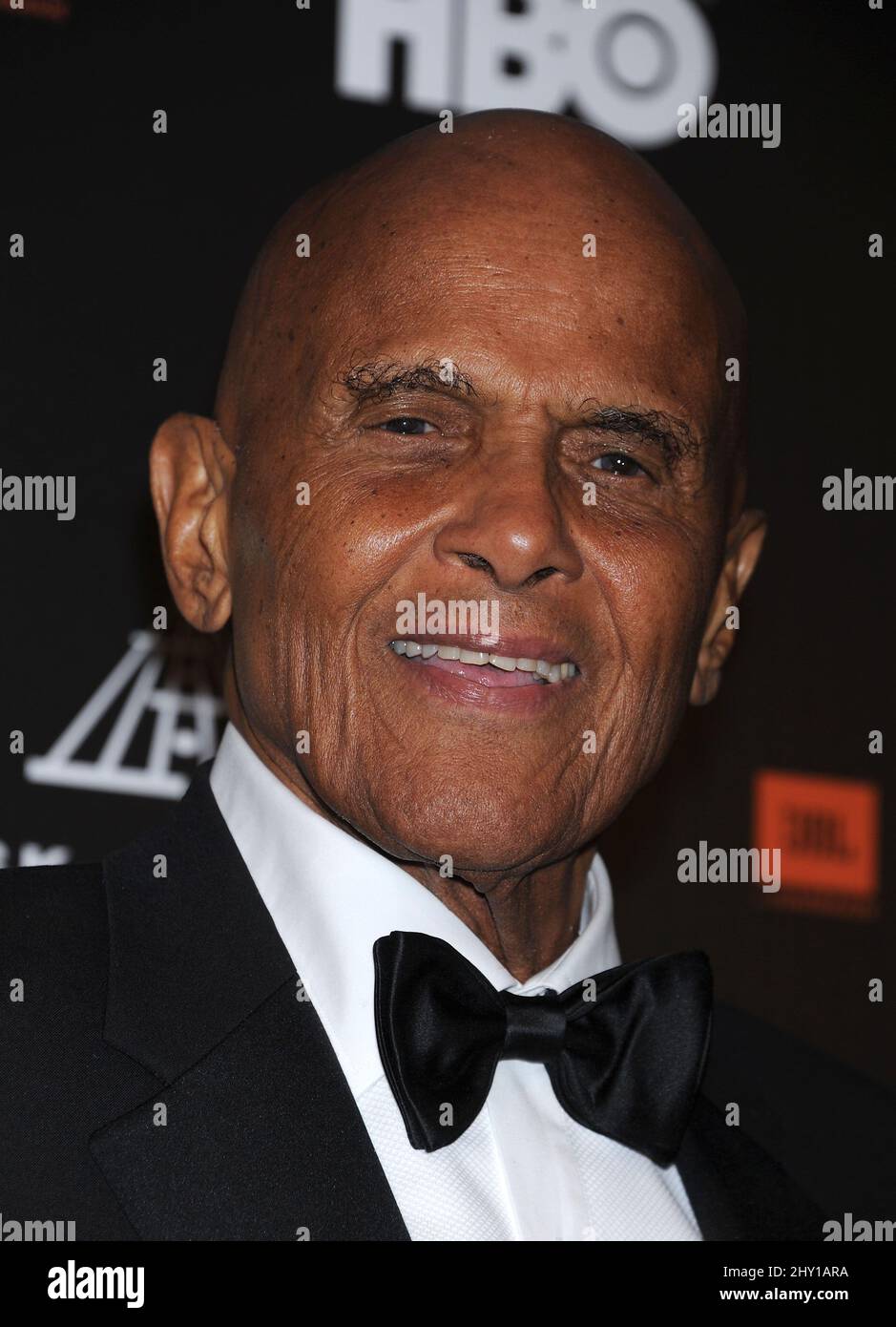 Harry Belafonte assistera à la cérémonie annuelle d'initiation du Rock and Roll Hall of Fame 28th au Nokia Theatre de Los Angeles, en Californie. Banque D'Images