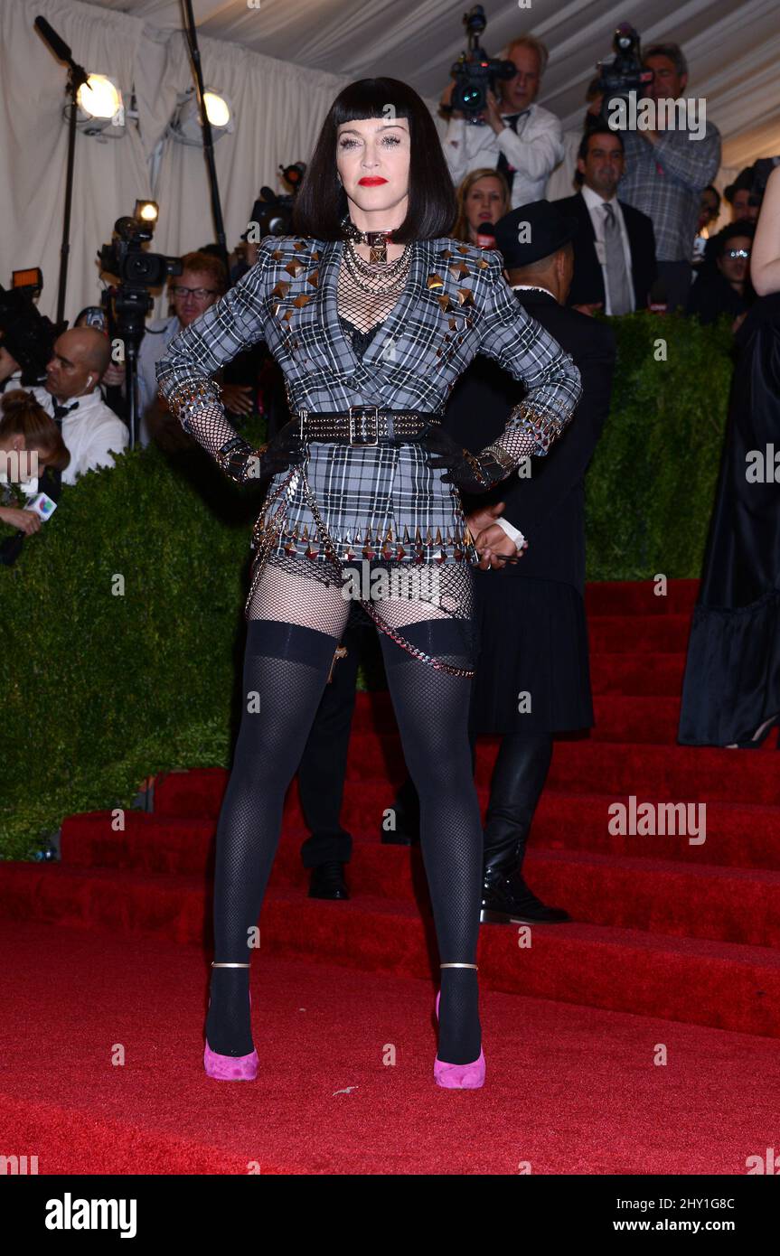 Madonna assistant au GALA MET 2013: 'PUNK: Chaos to Couture' tenu au Metropolitan Museum of Art de New York, Etats-Unis. Banque D'Images