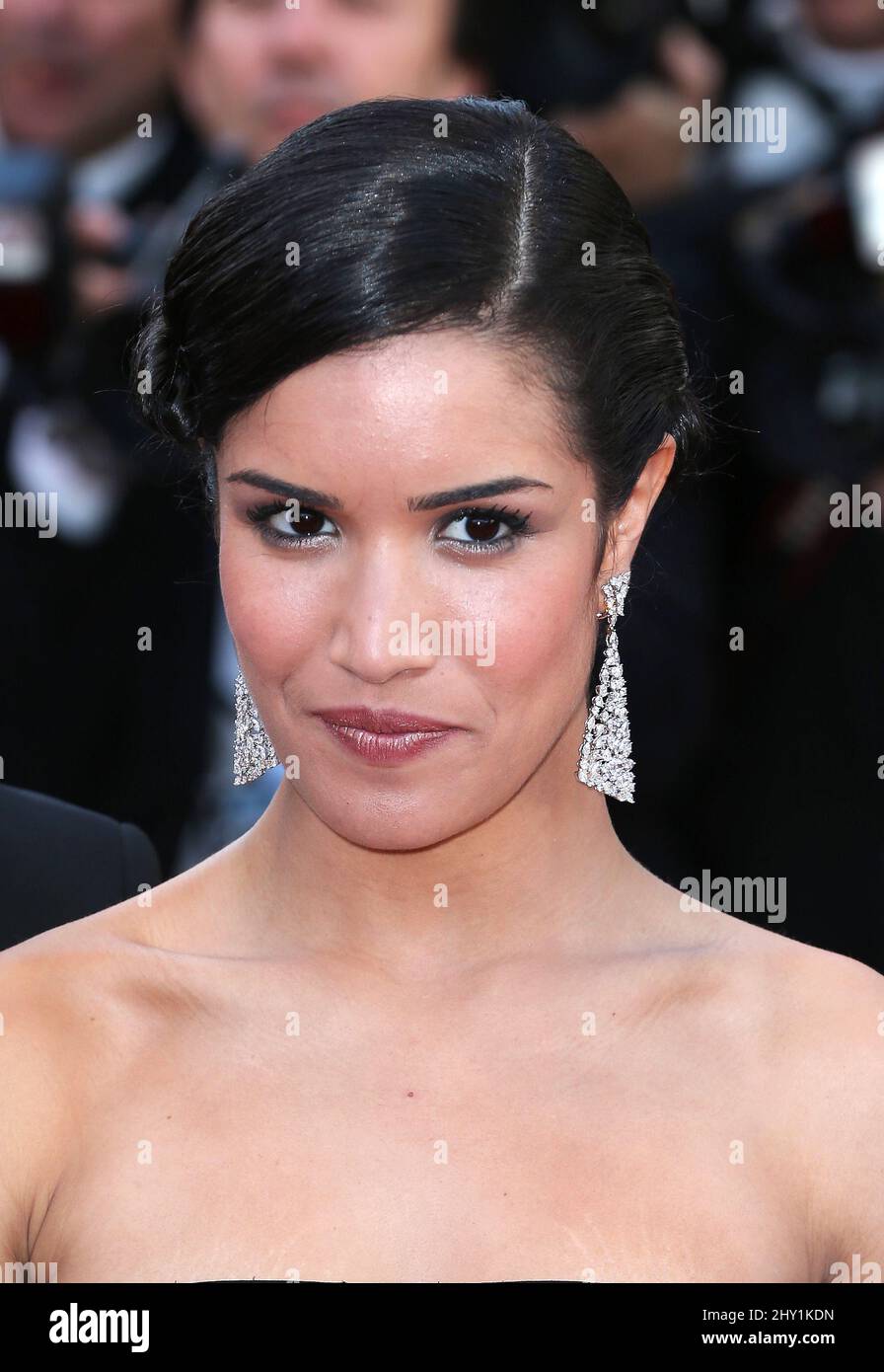 Sabrina Ouazani arrivée pour la première du passe lors du Festival annuel du film de Cannes 66th au Palais des Festivals à Cannes. Banque D'Images