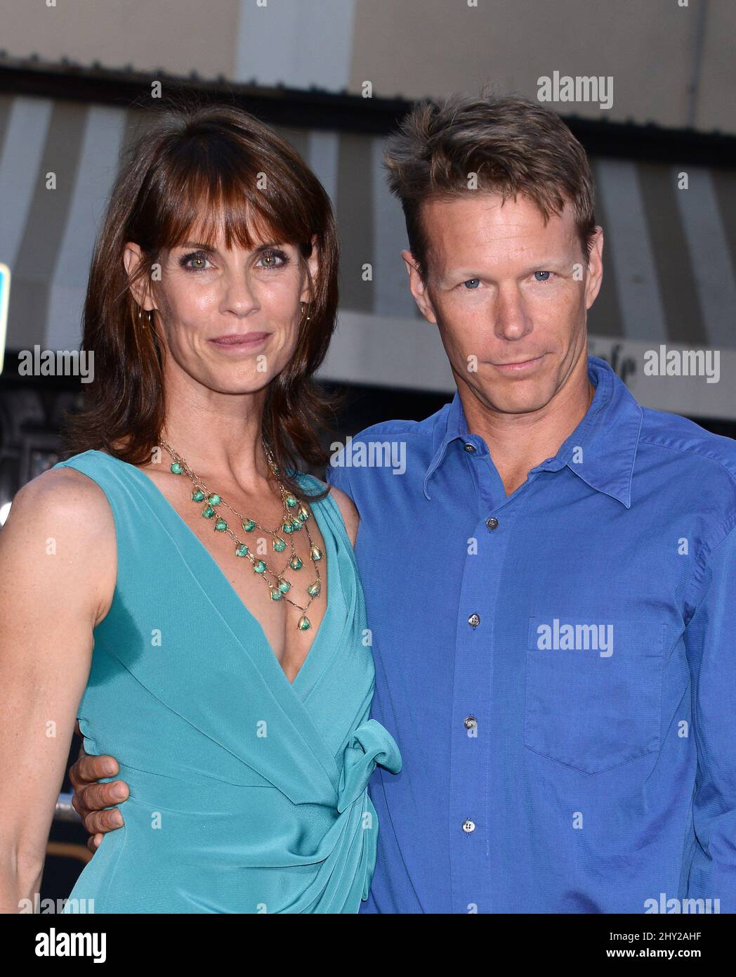 Alexandra Paul et Ian Murray assistent à Universal Pictures qui présente la première mondiale de 'Riddick' au Westwood Village Theatre de Los Angeles. Banque D'Images