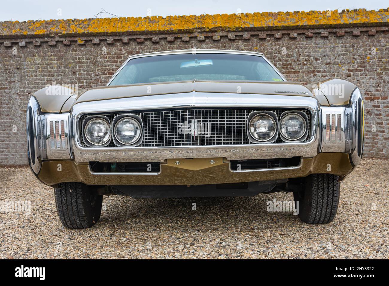 Brummen, province Gelderland, pays-Bas, 12.03.2022, vue avant de la voiture classique Oldsmobile Toronado GT 1970 Banque D'Images