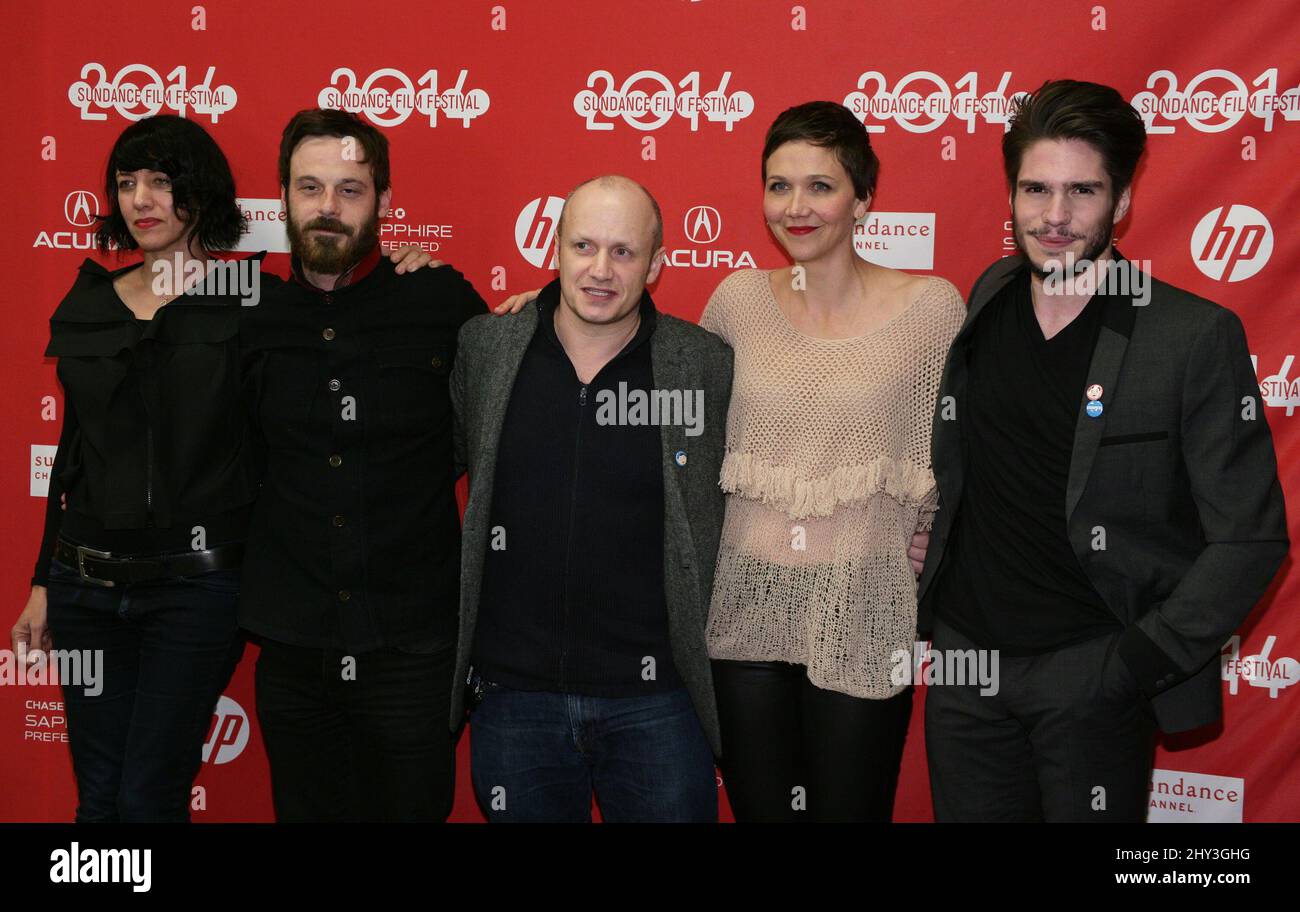 Carla Azar, Scoot McNairy, Lenny Abrahamson, Maggie Gyllenhaal, Francois civil assister à la première de Frank au Sundance film Festival 2014, The Eccles Theatre Banque D'Images