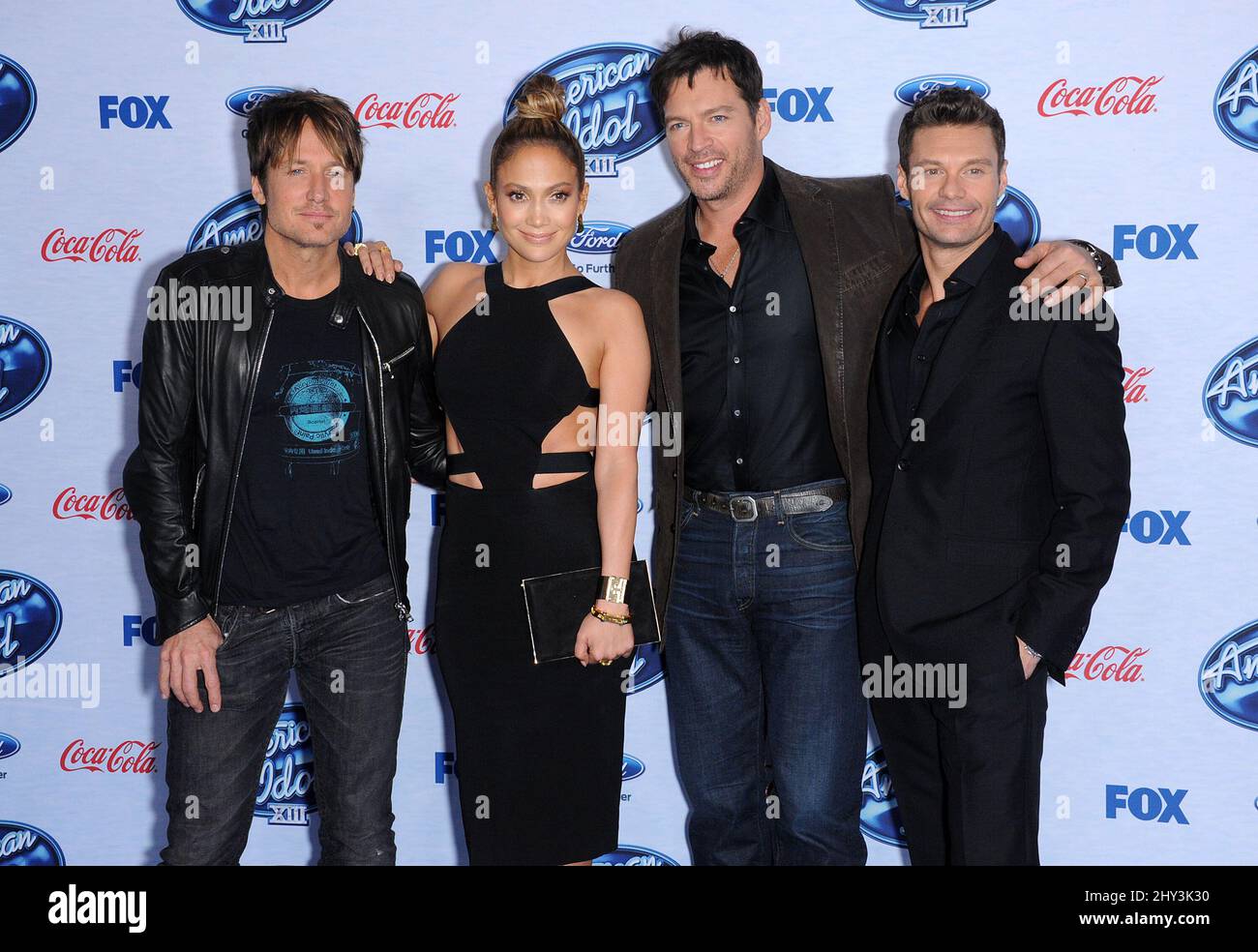 Keith Urban, Jennifer Lopez, Harry Connick Jr. Et Ryan Seacrest participent à l'événement des 13 finalistes d'American Idol, à Los Angeles Banque D'Images