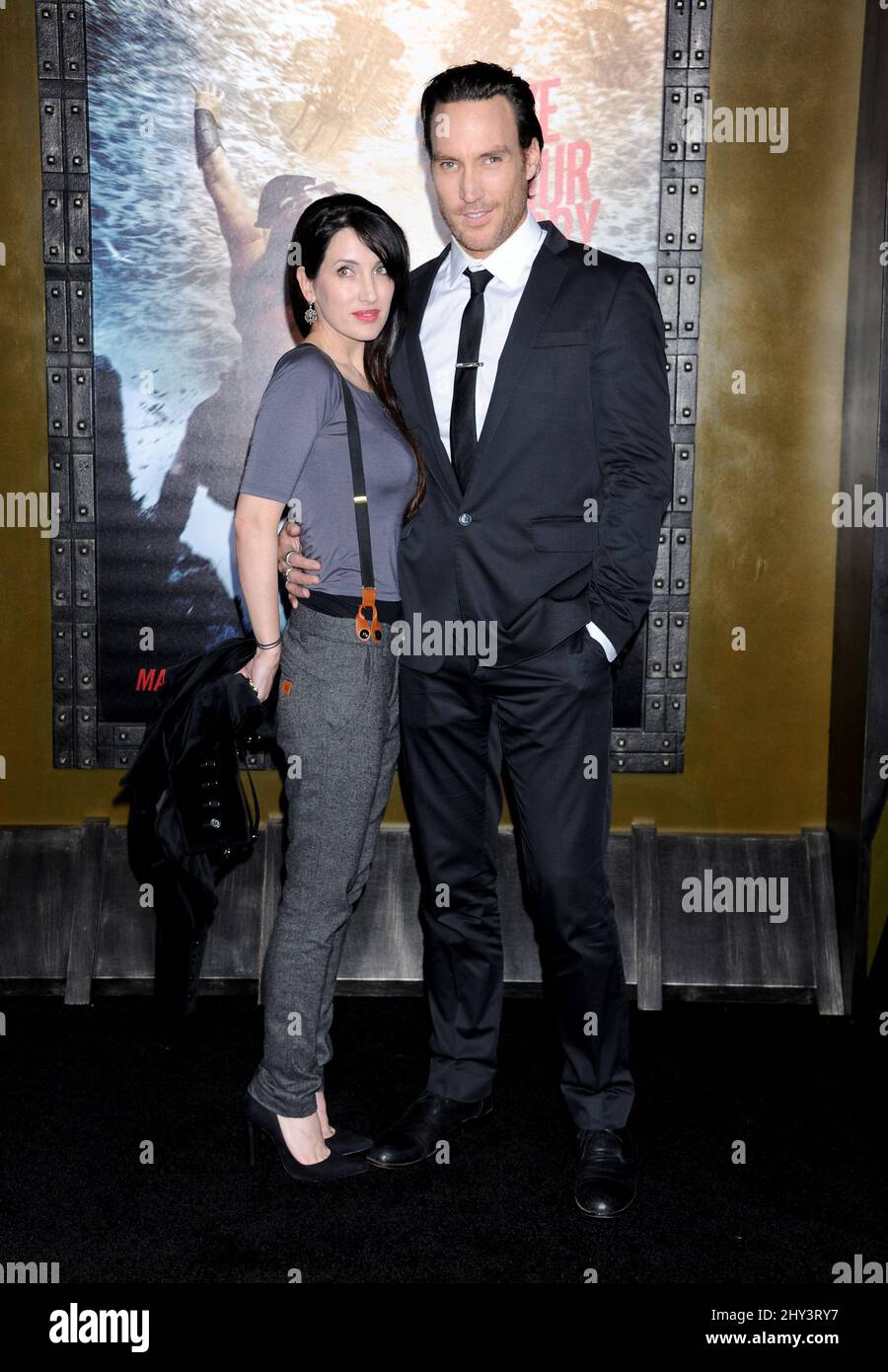 Callan Mulvey et Rachel Thomas assistent à la première de Los Angeles en 300 : l'avènement d'un empire. Banque D'Images
