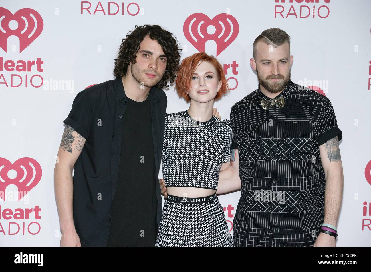Taylor York, Hayley Williams, Jeremy Davis de Paramore arrivant pour le jour 2 du festival de musique iHeartRadio au MGM Grand Hotel, Las Vegas, le 20 septembre 2014. Banque D'Images